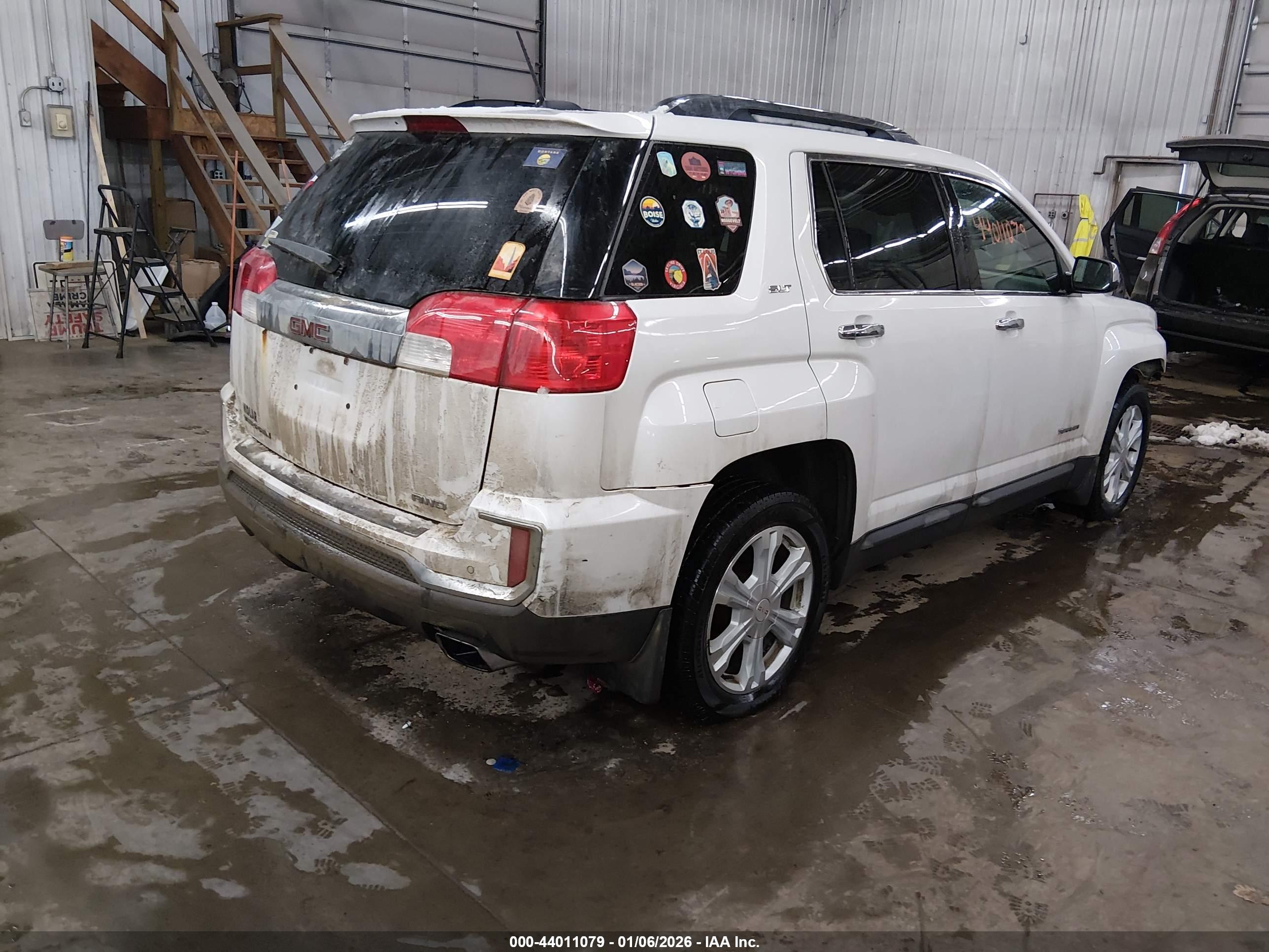 GMC TERRAIN image 4
