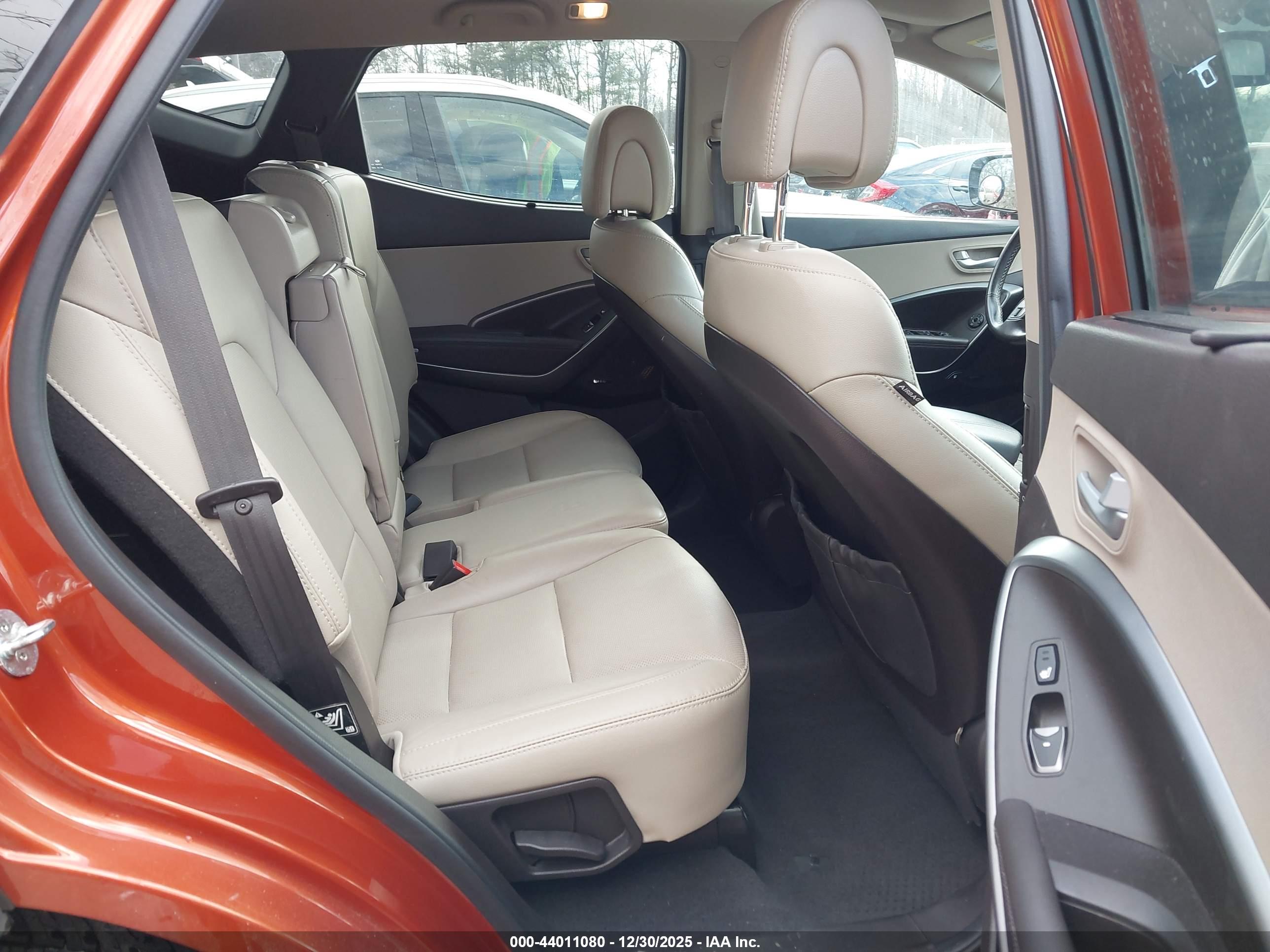 HYUNDAI SANTA image 8