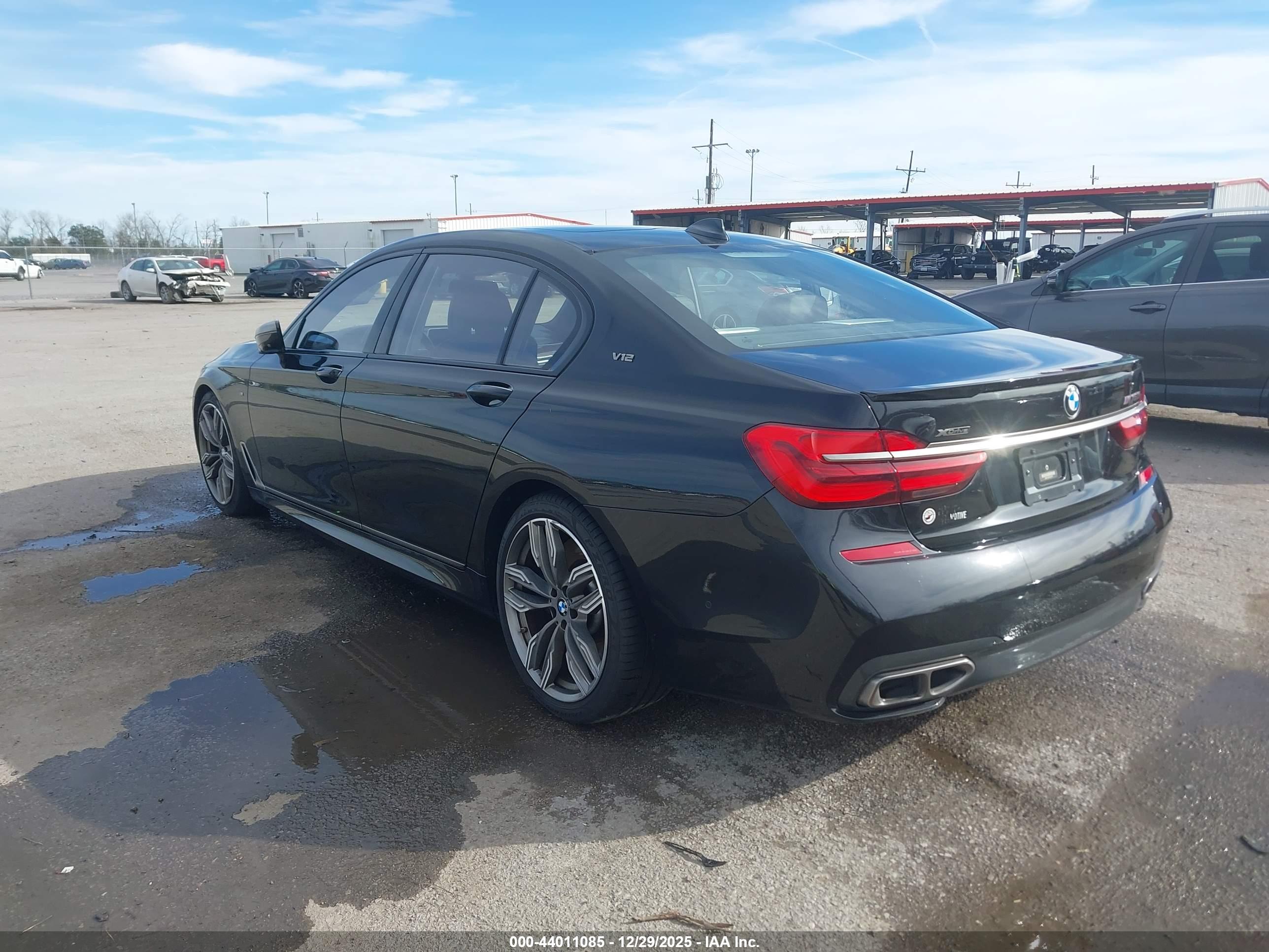 BMW M760I image 3