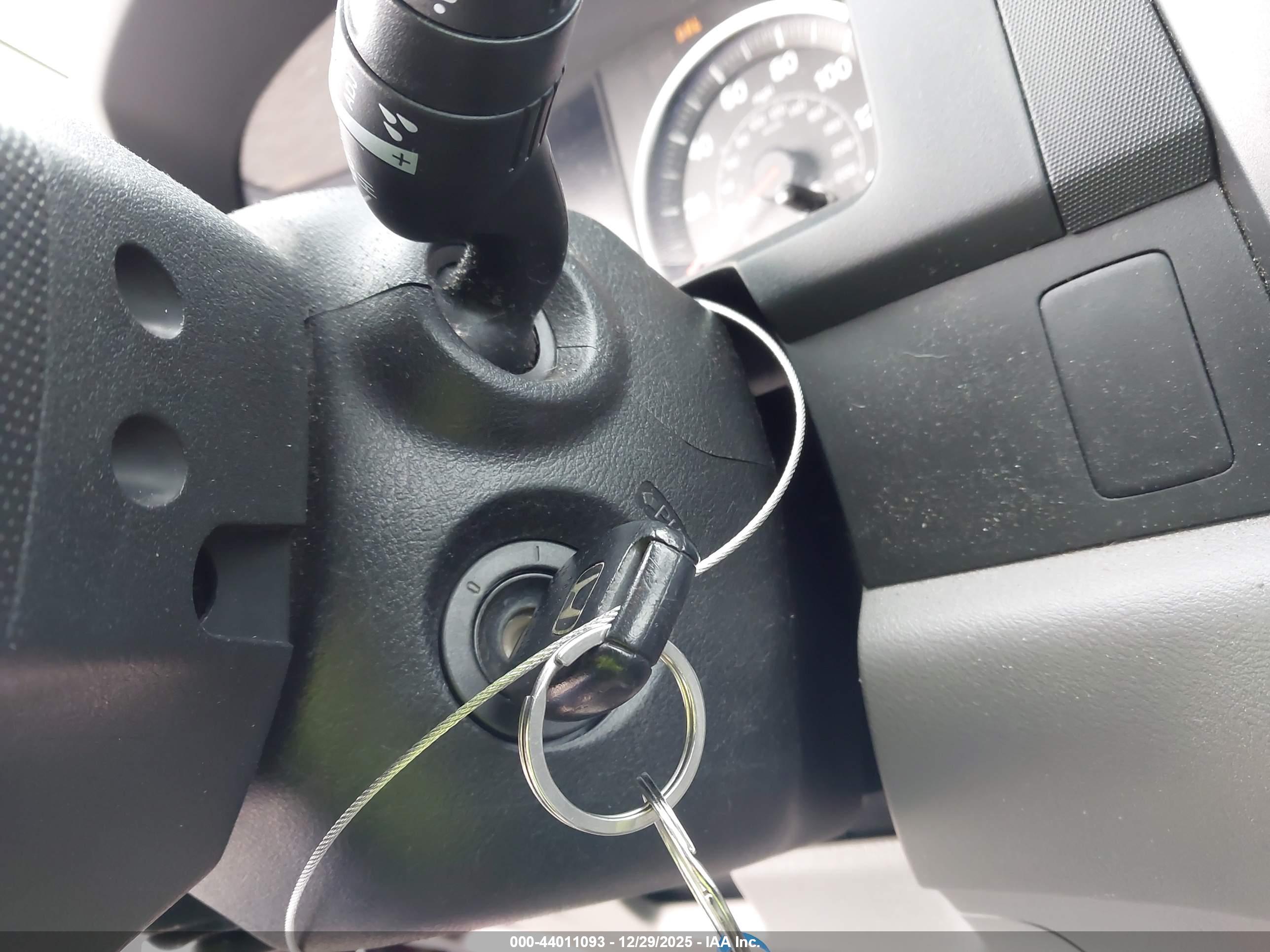 HONDA CR-V image 11