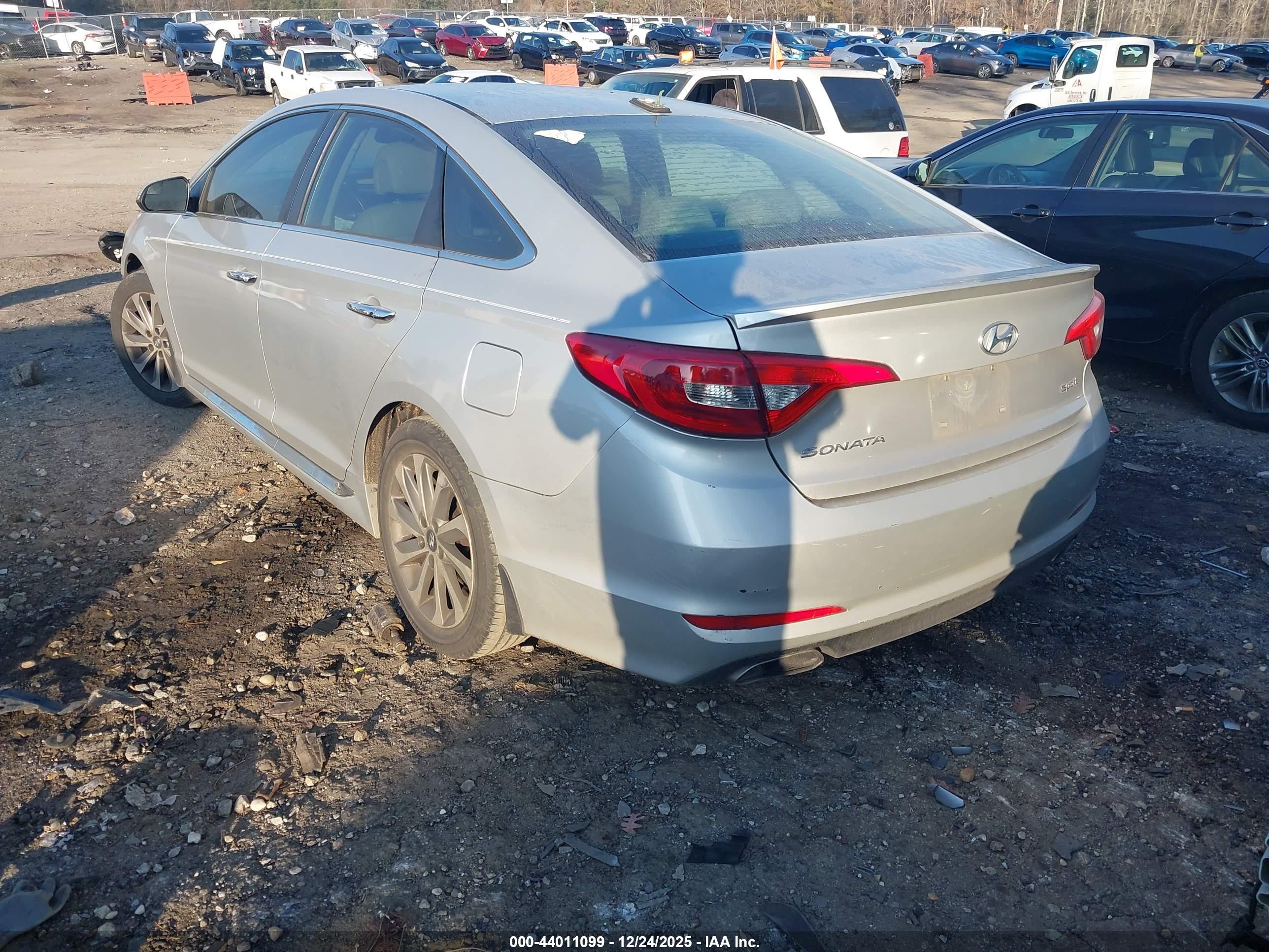 HYUNDAI SONATA image 3