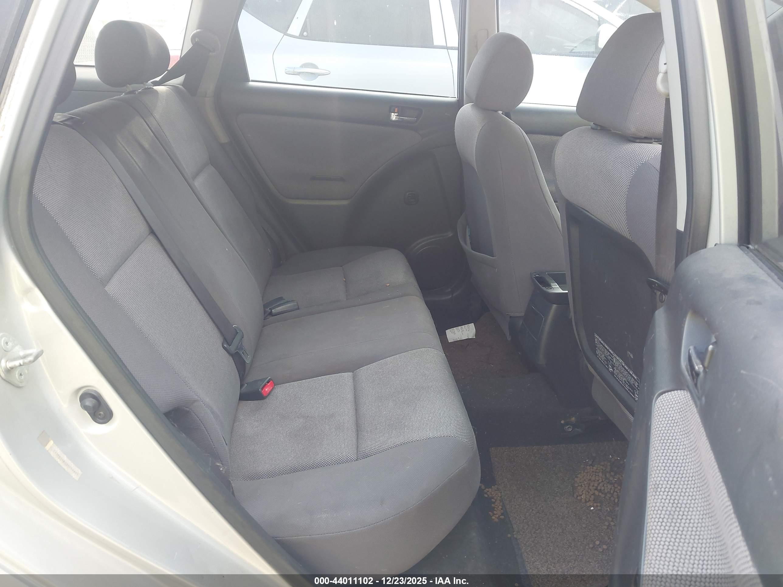 TOYOTA MATRIX image 8