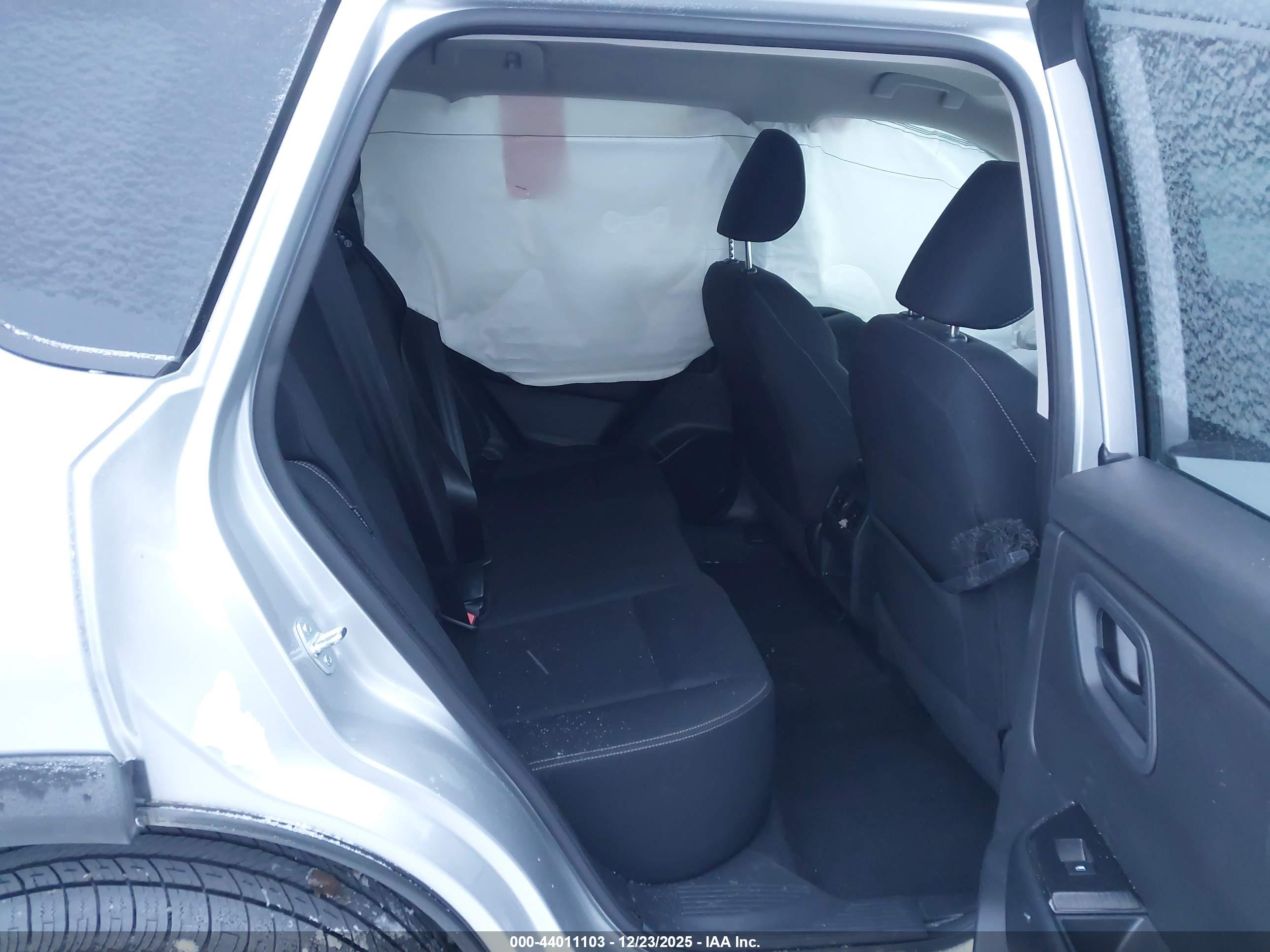 NISSAN ROGUE image 8