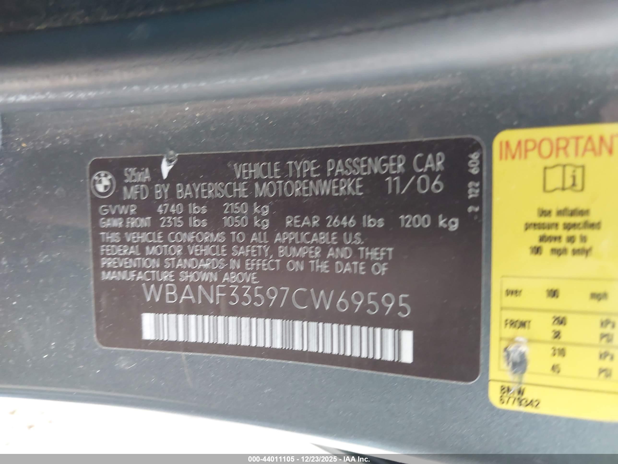 BMW 525XI image 9