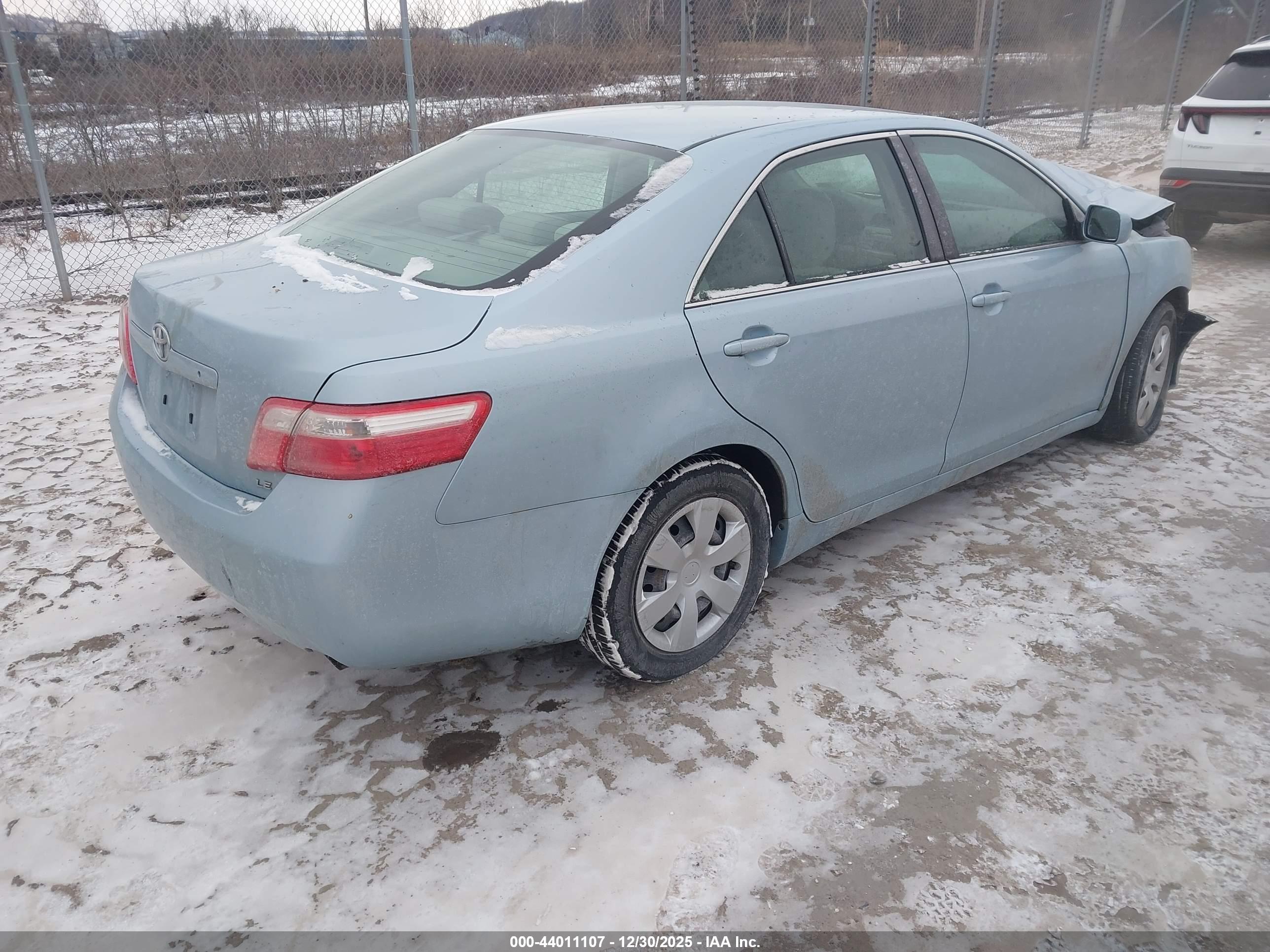 TOYOTA CAMRY image 4