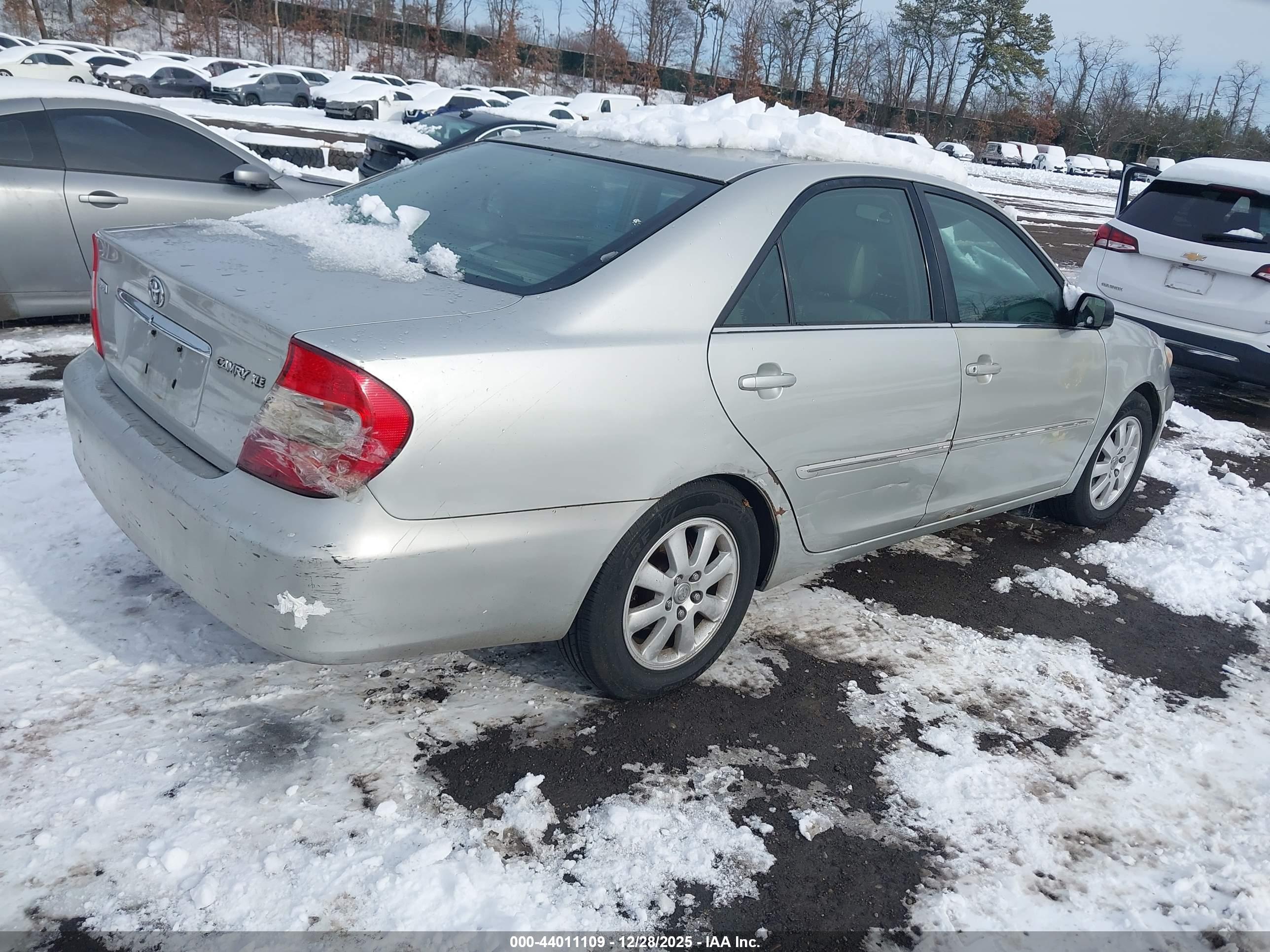 TOYOTA CAMRY image 4