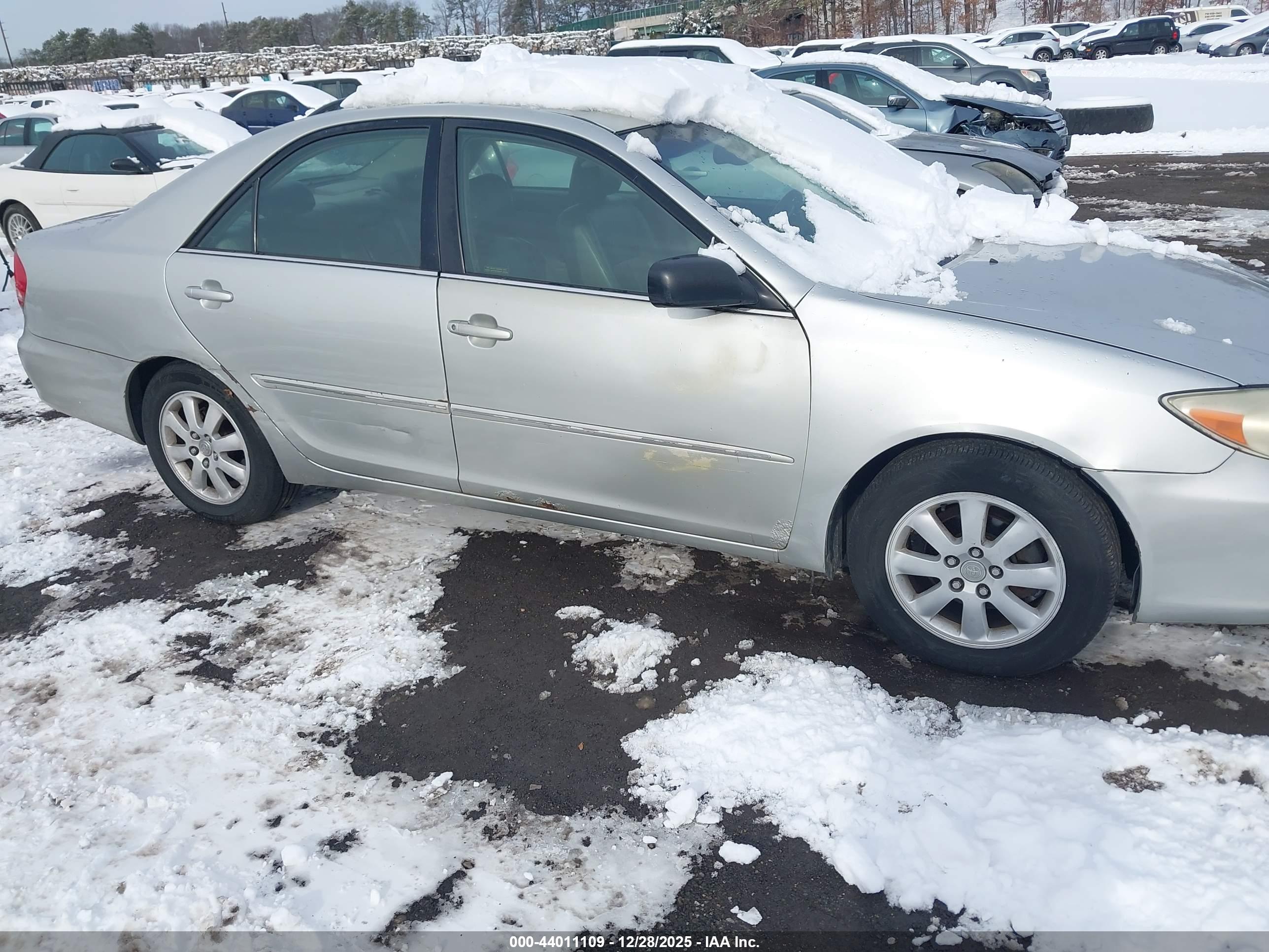 TOYOTA CAMRY image 6