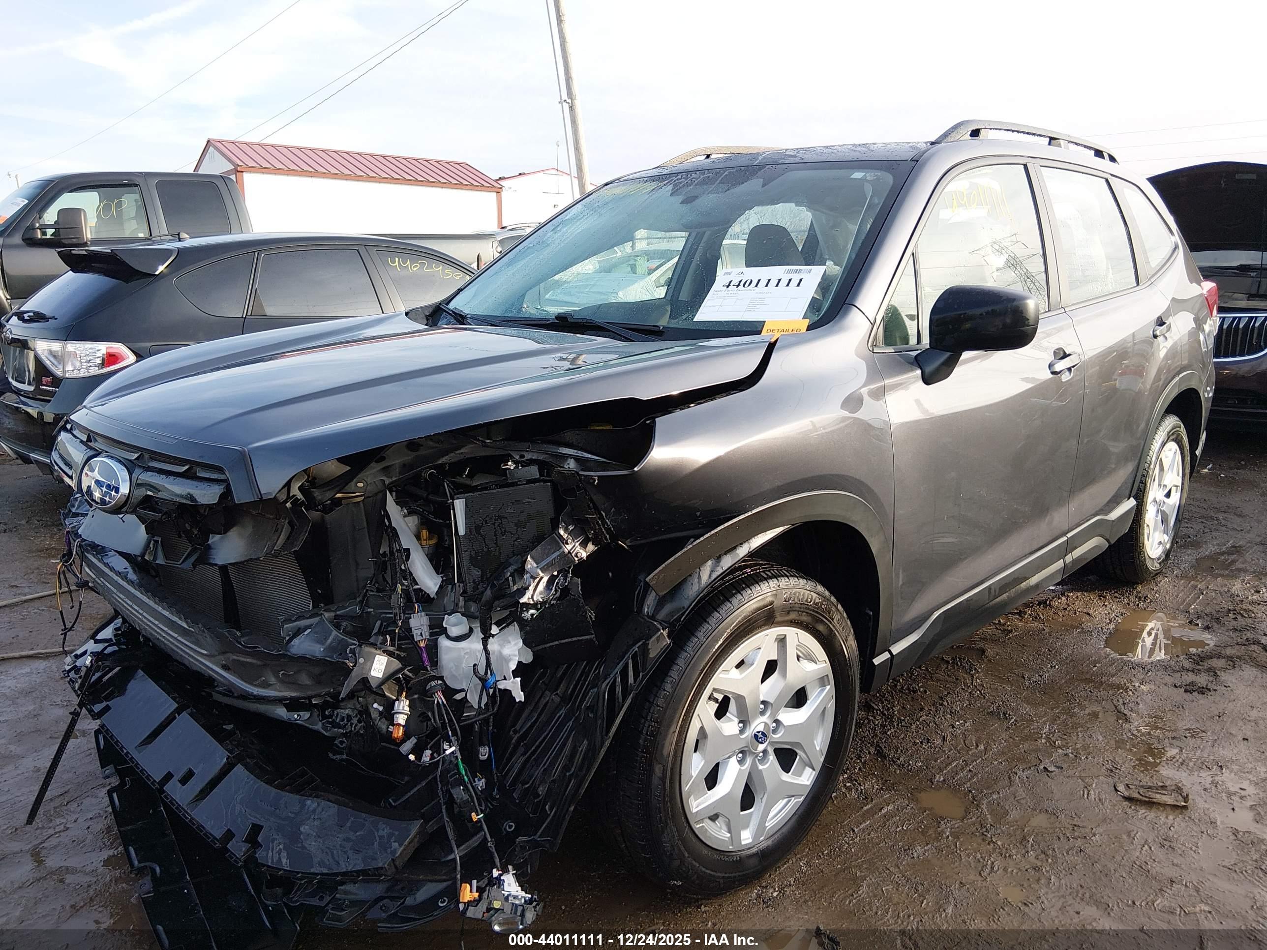 SUBARU FORESTER image 2