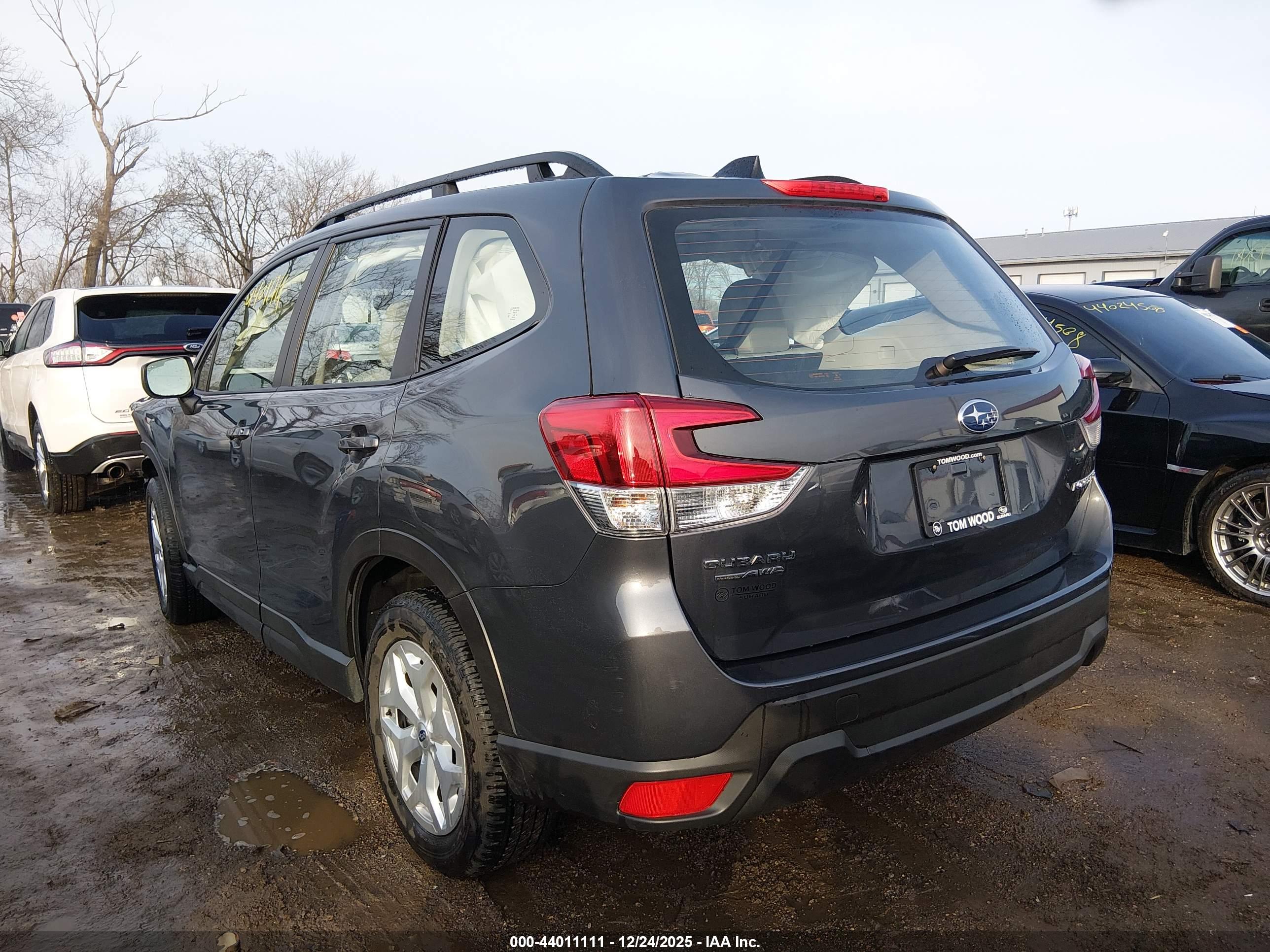 SUBARU FORESTER image 3