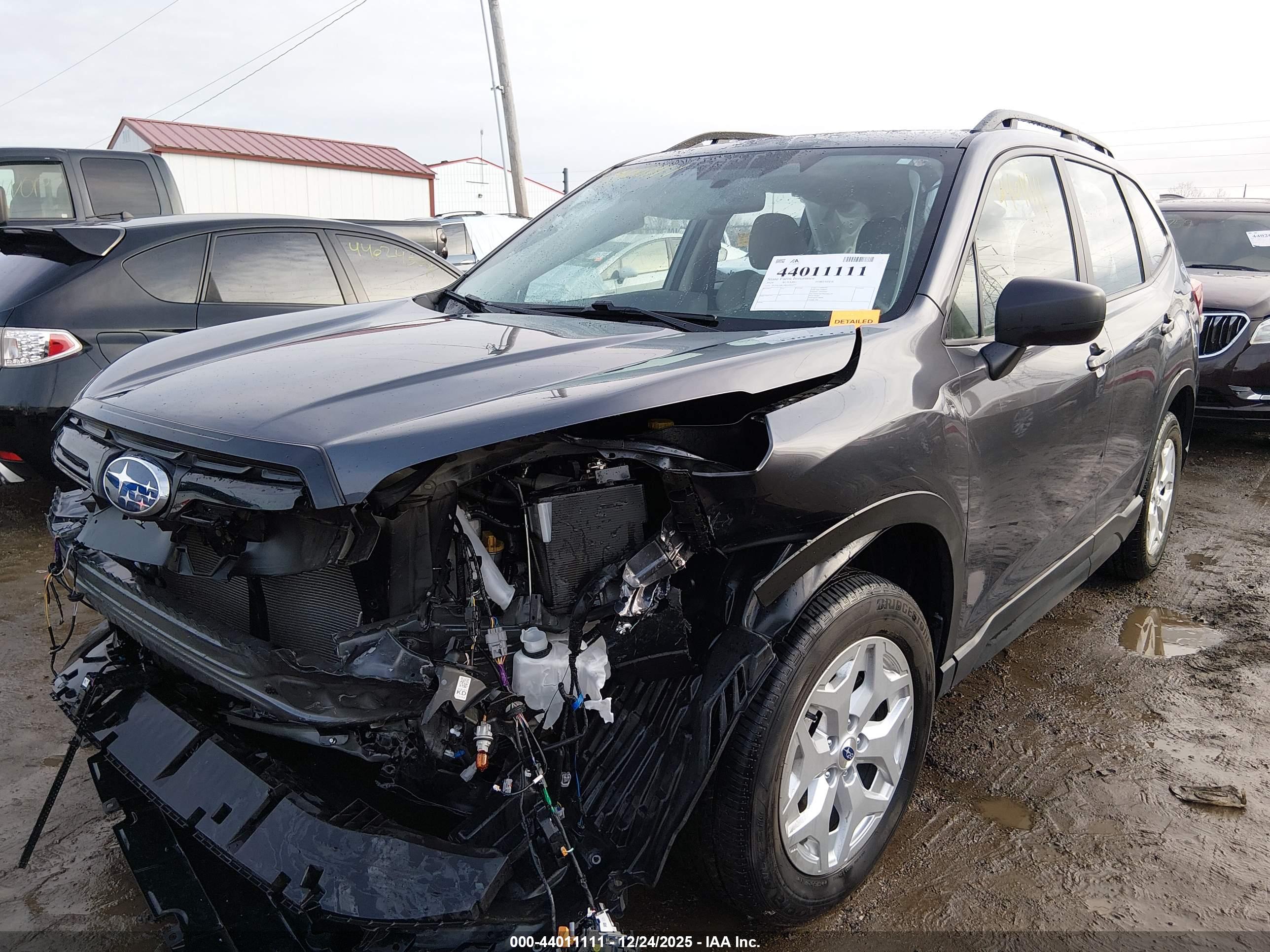 SUBARU FORESTER image 6
