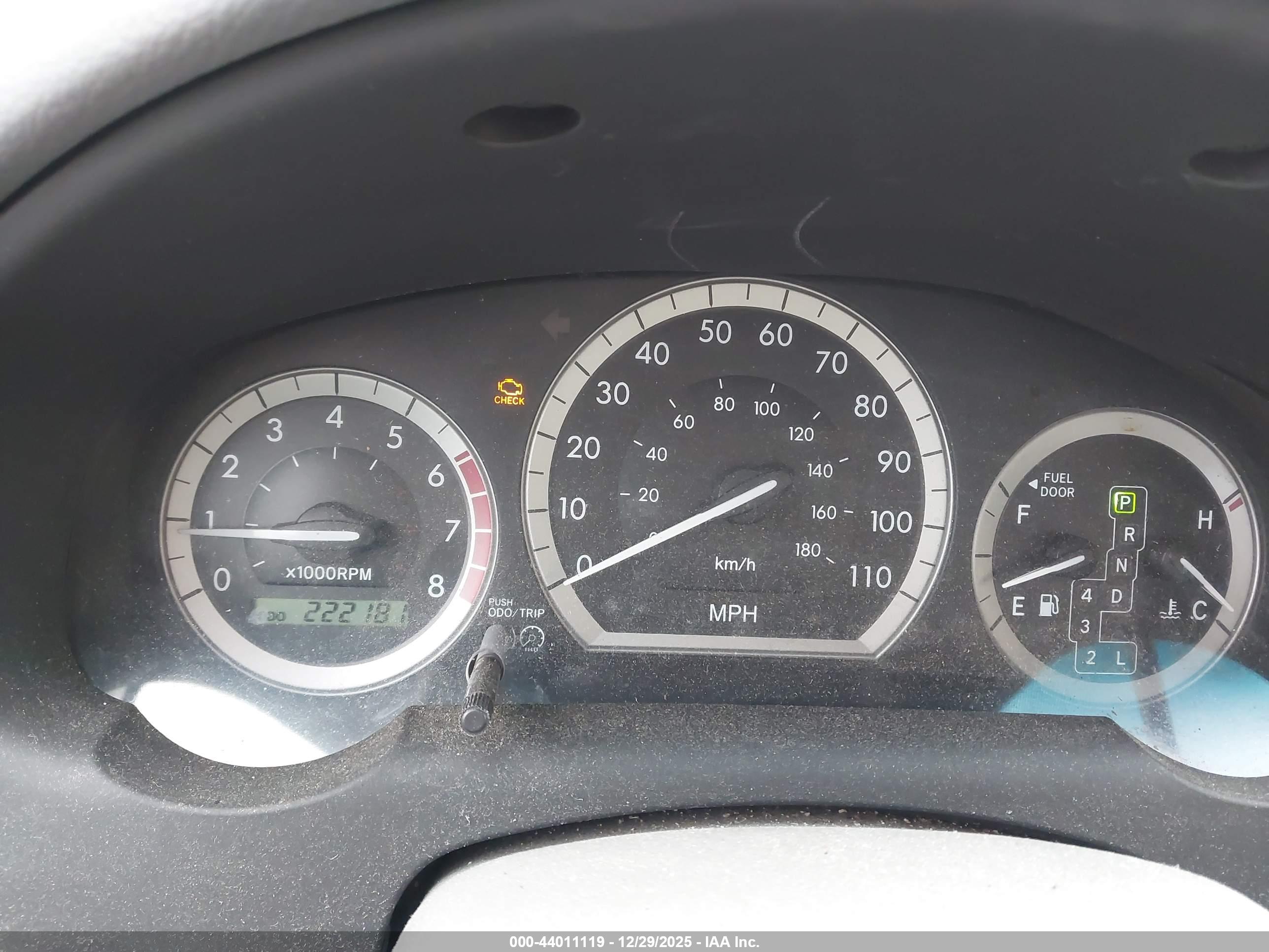 TOYOTA SIENNA image 7