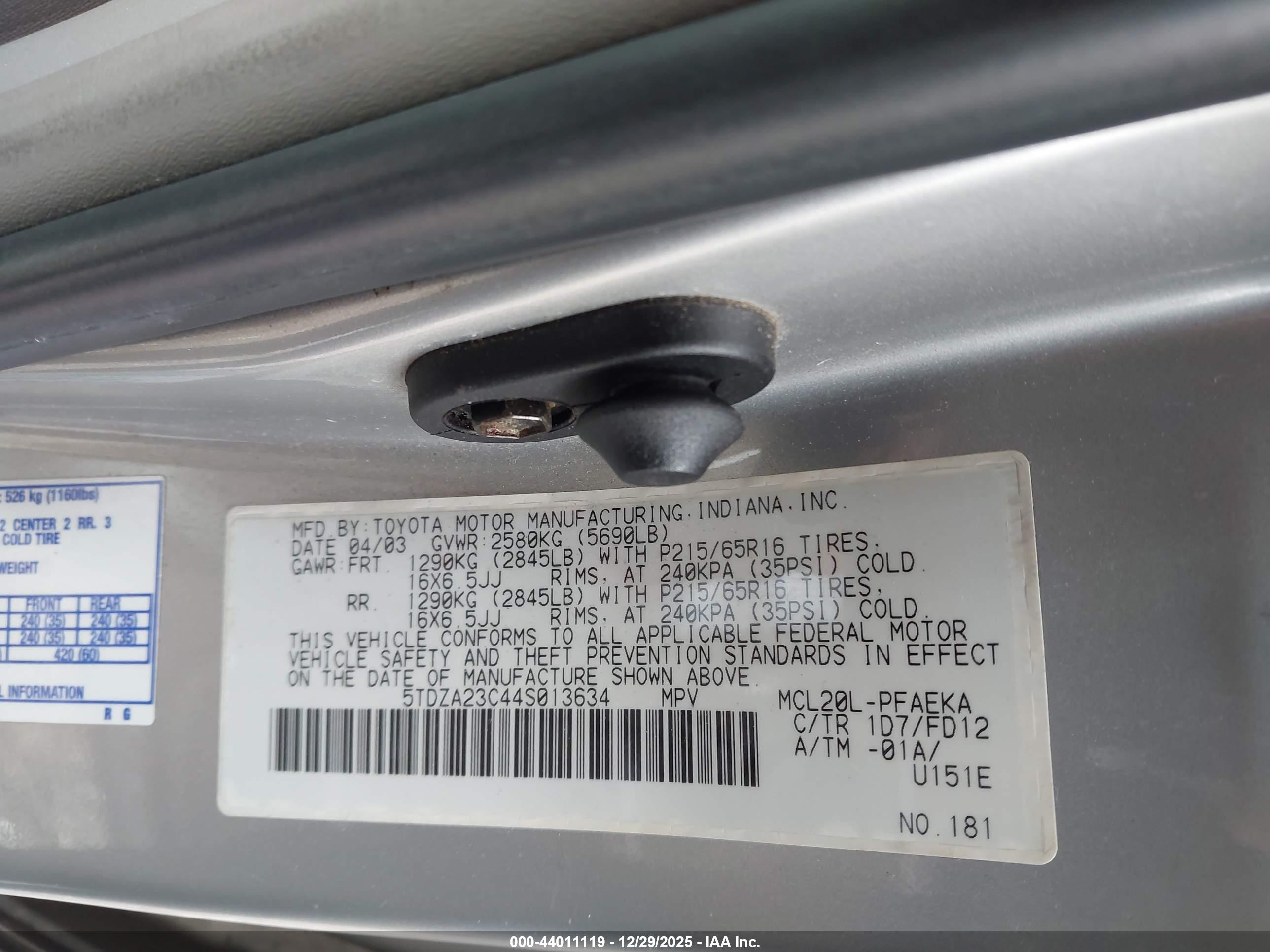 TOYOTA SIENNA image 9