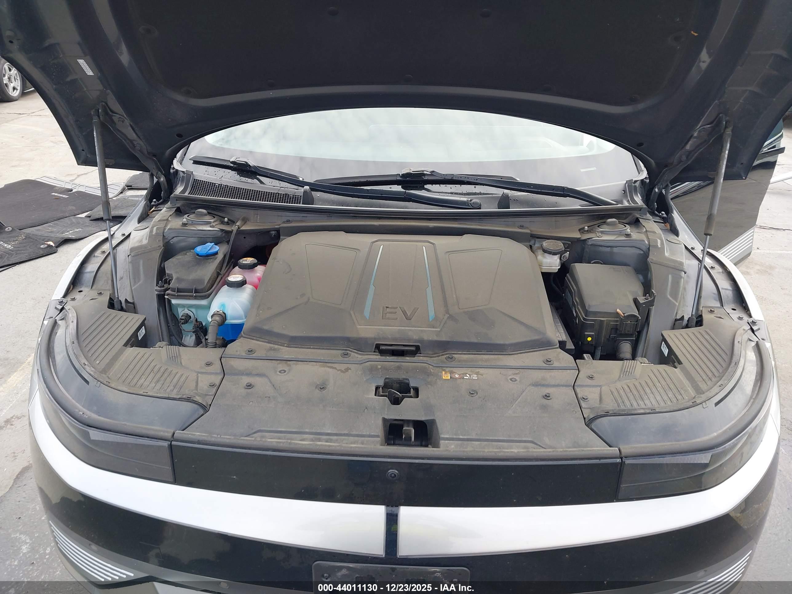 HYUNDAI IONIQ image 10