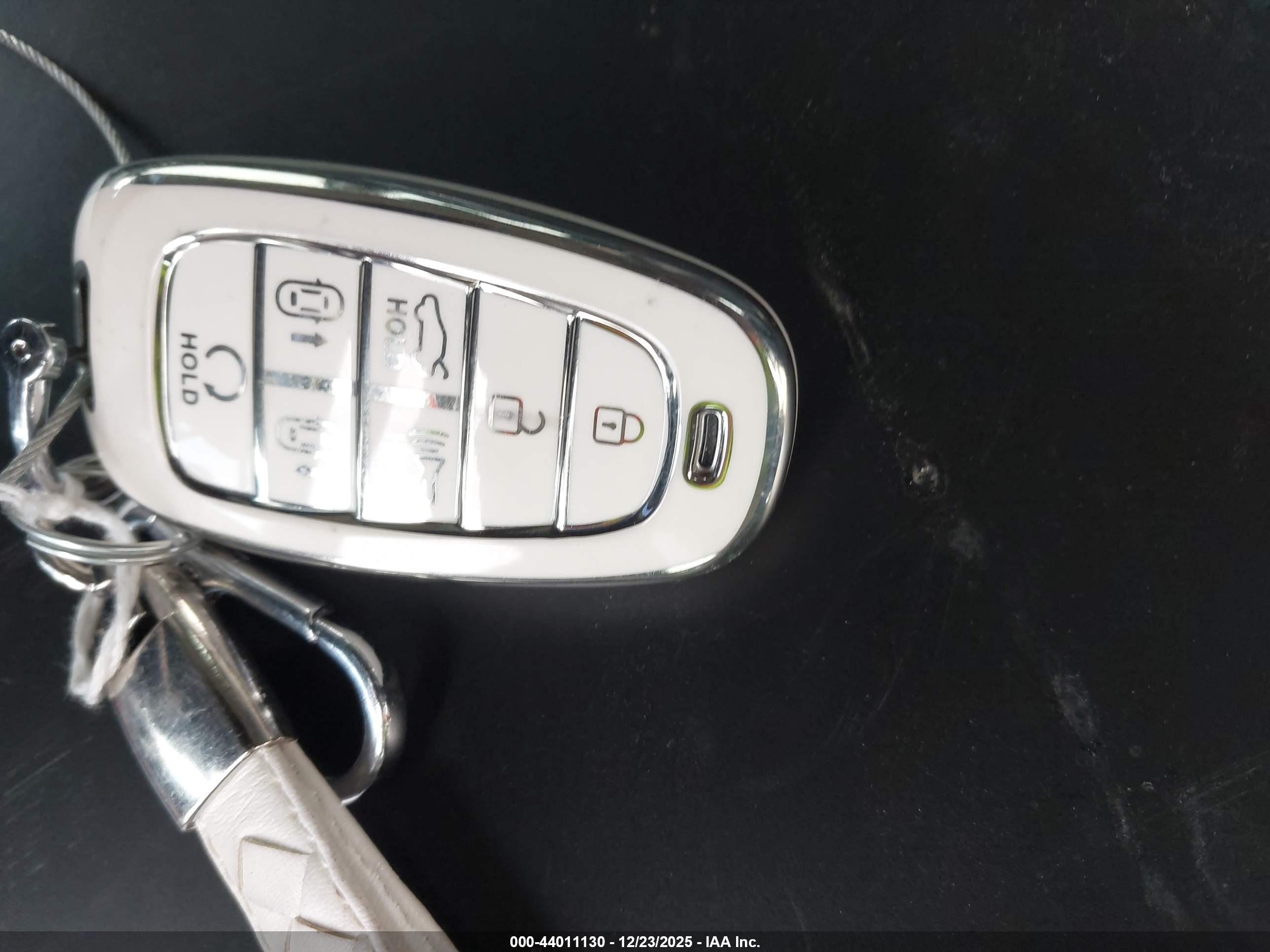 HYUNDAI IONIQ image 11