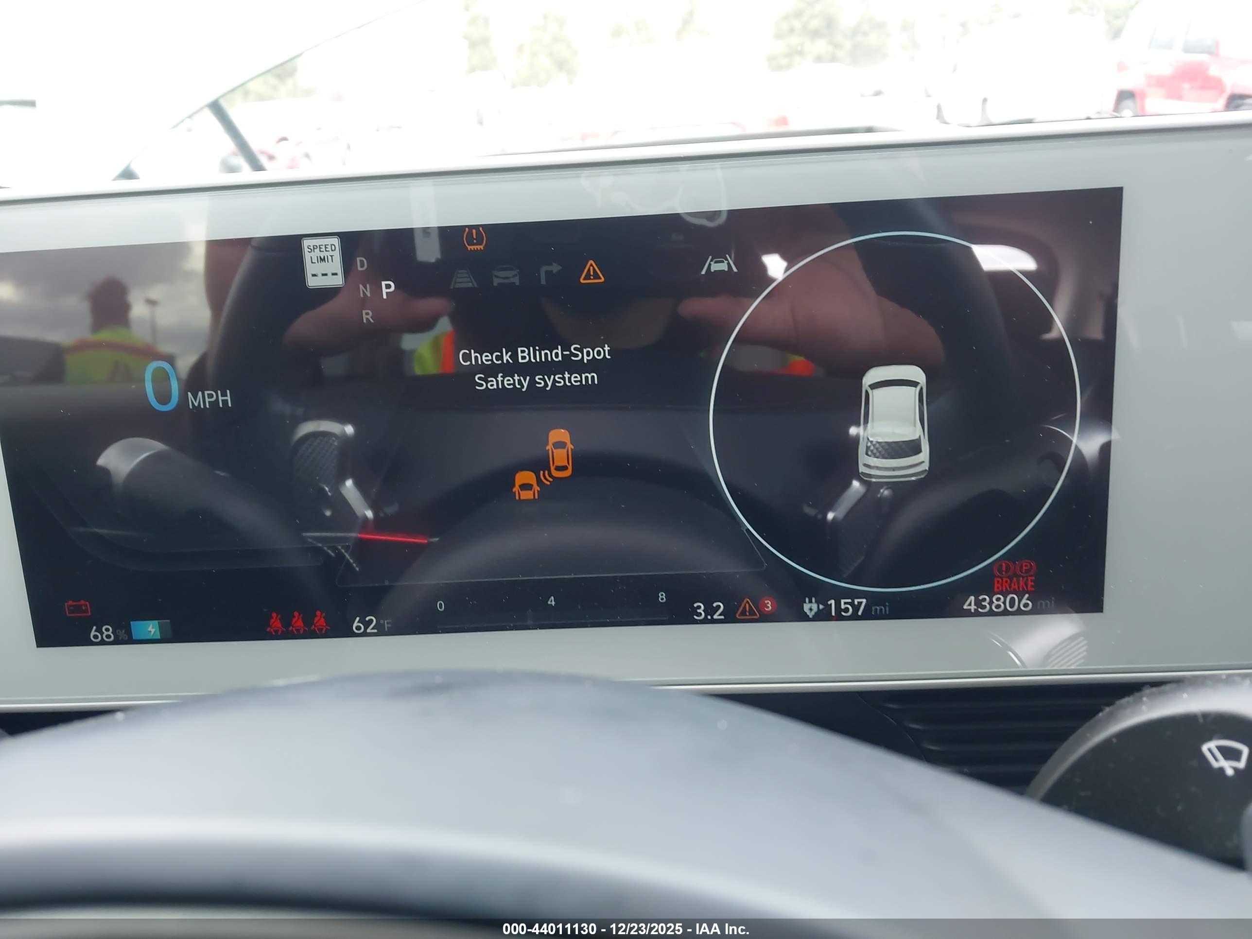 HYUNDAI IONIQ image 7