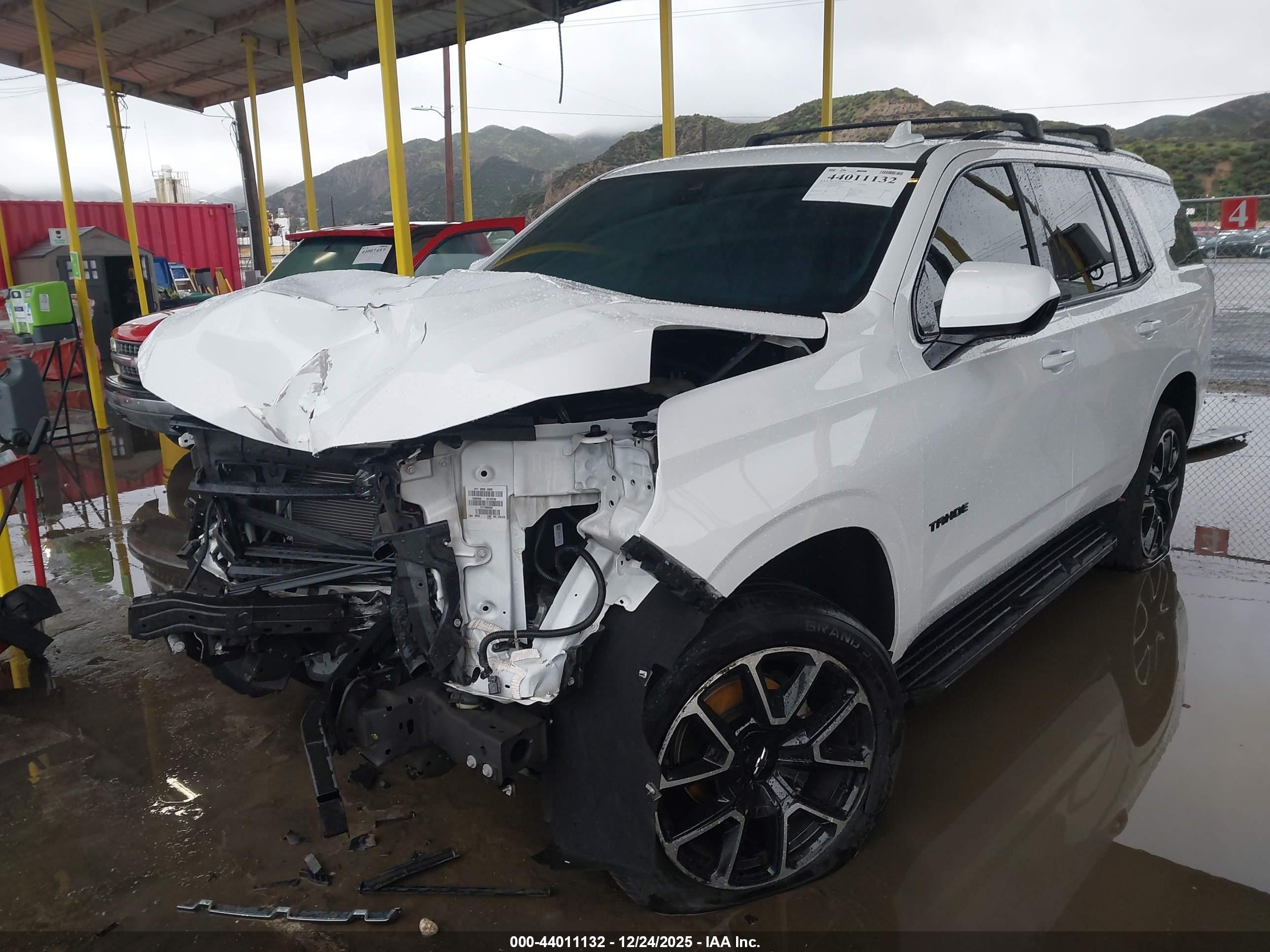 CHEVROLET TAHOE image 2