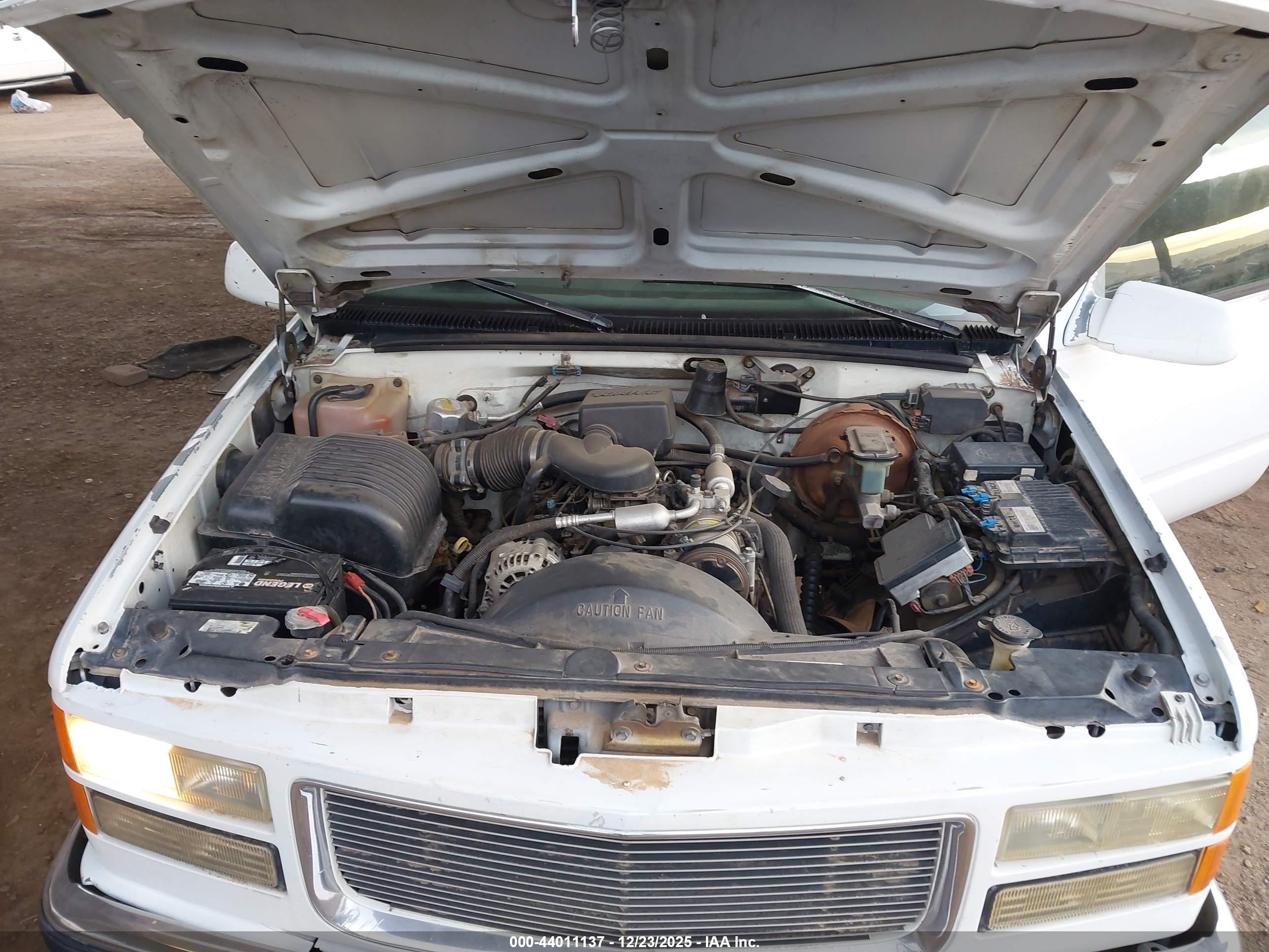 GMC YUKON image 10