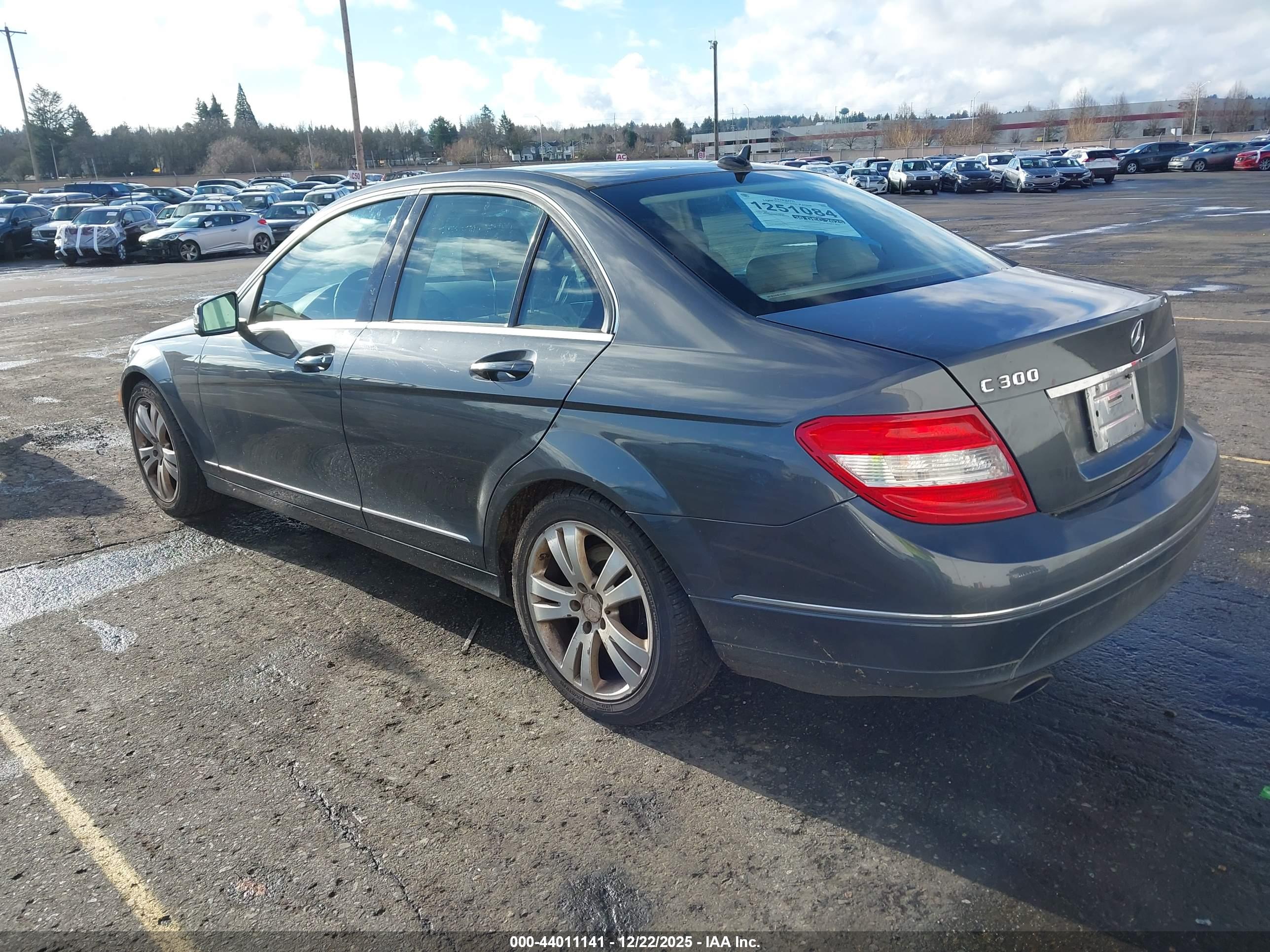 MERCEDES-BENZ C image 3