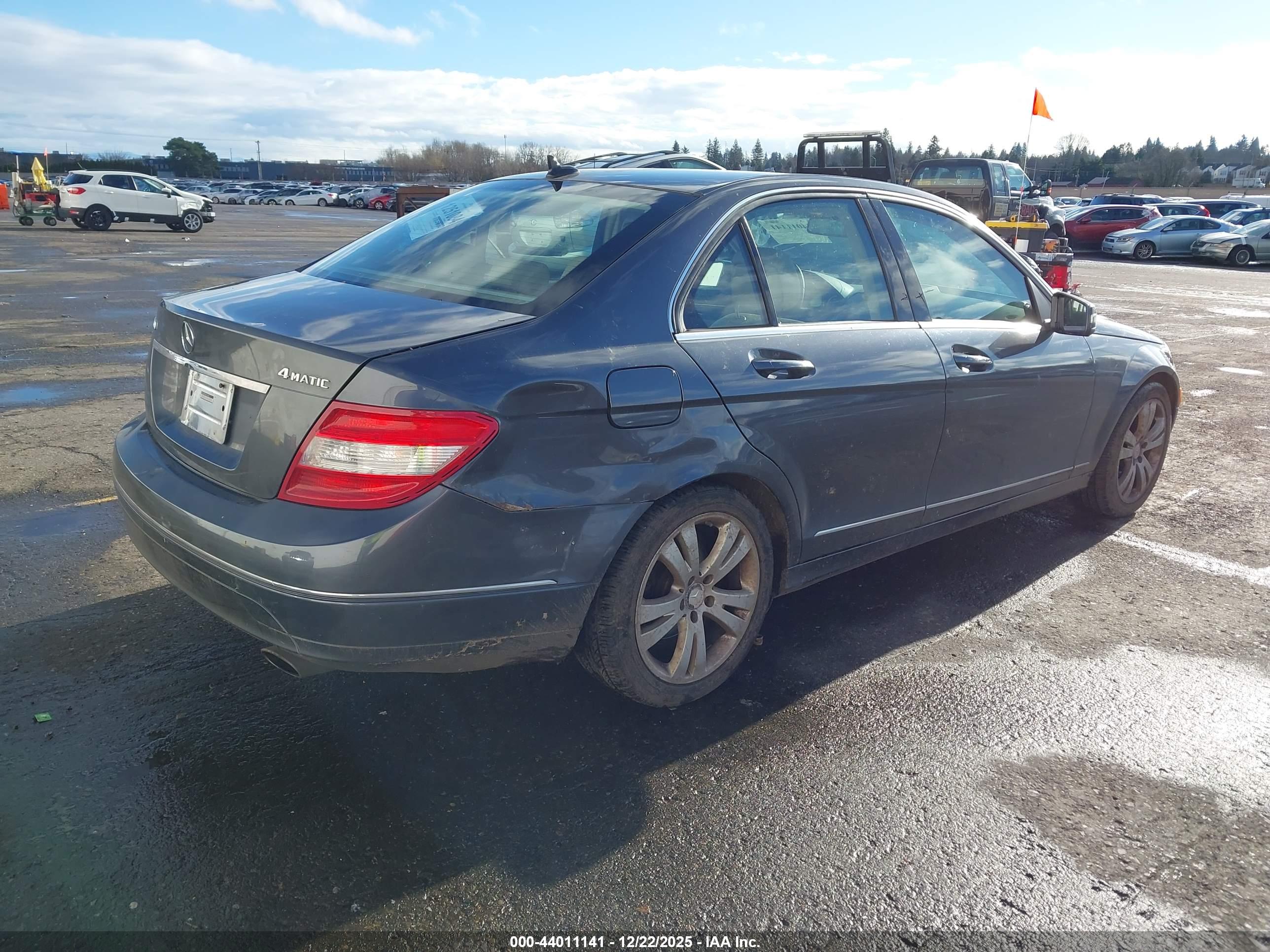MERCEDES-BENZ C image 4