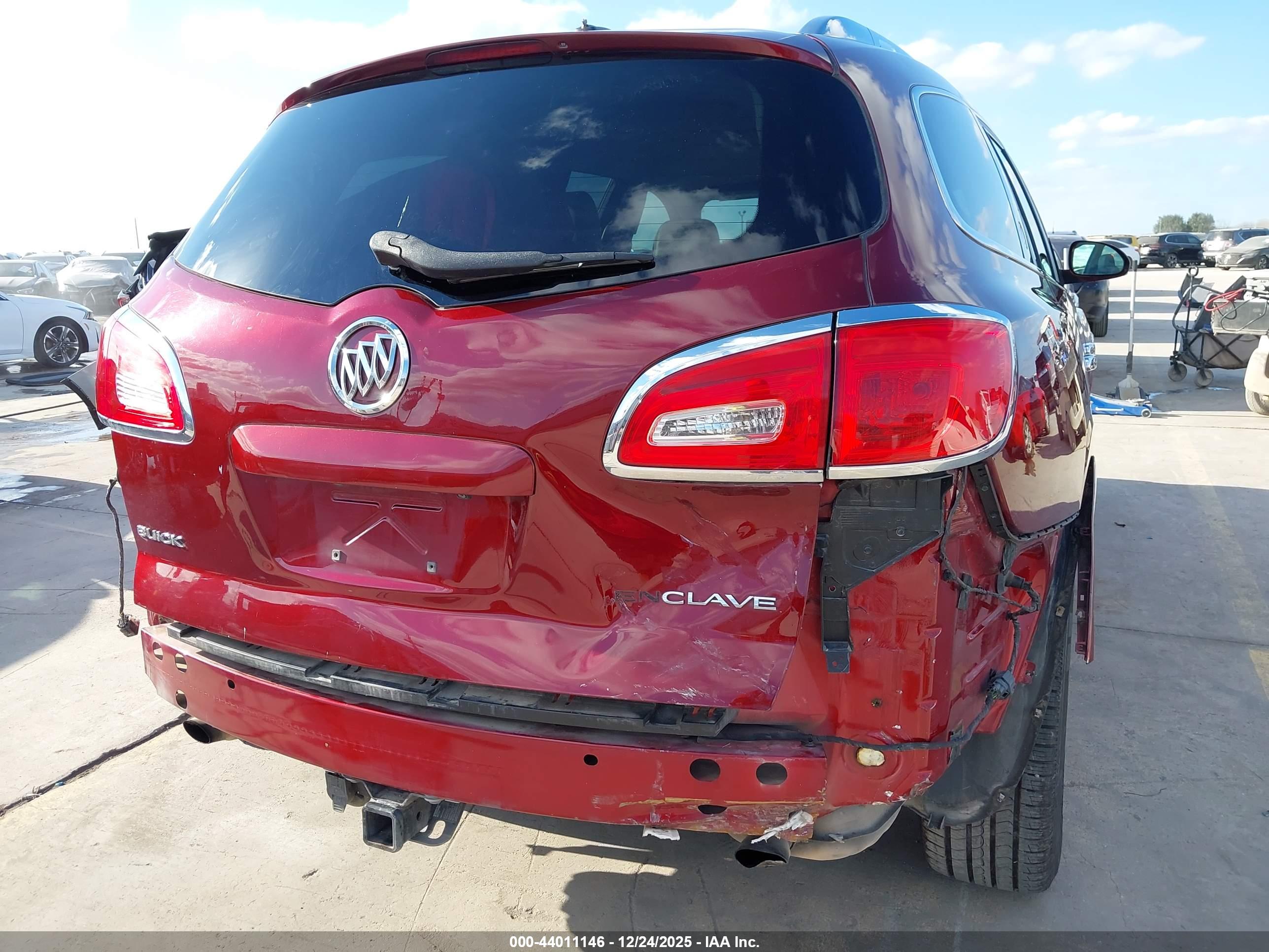 BUICK ENCLAVE image 6