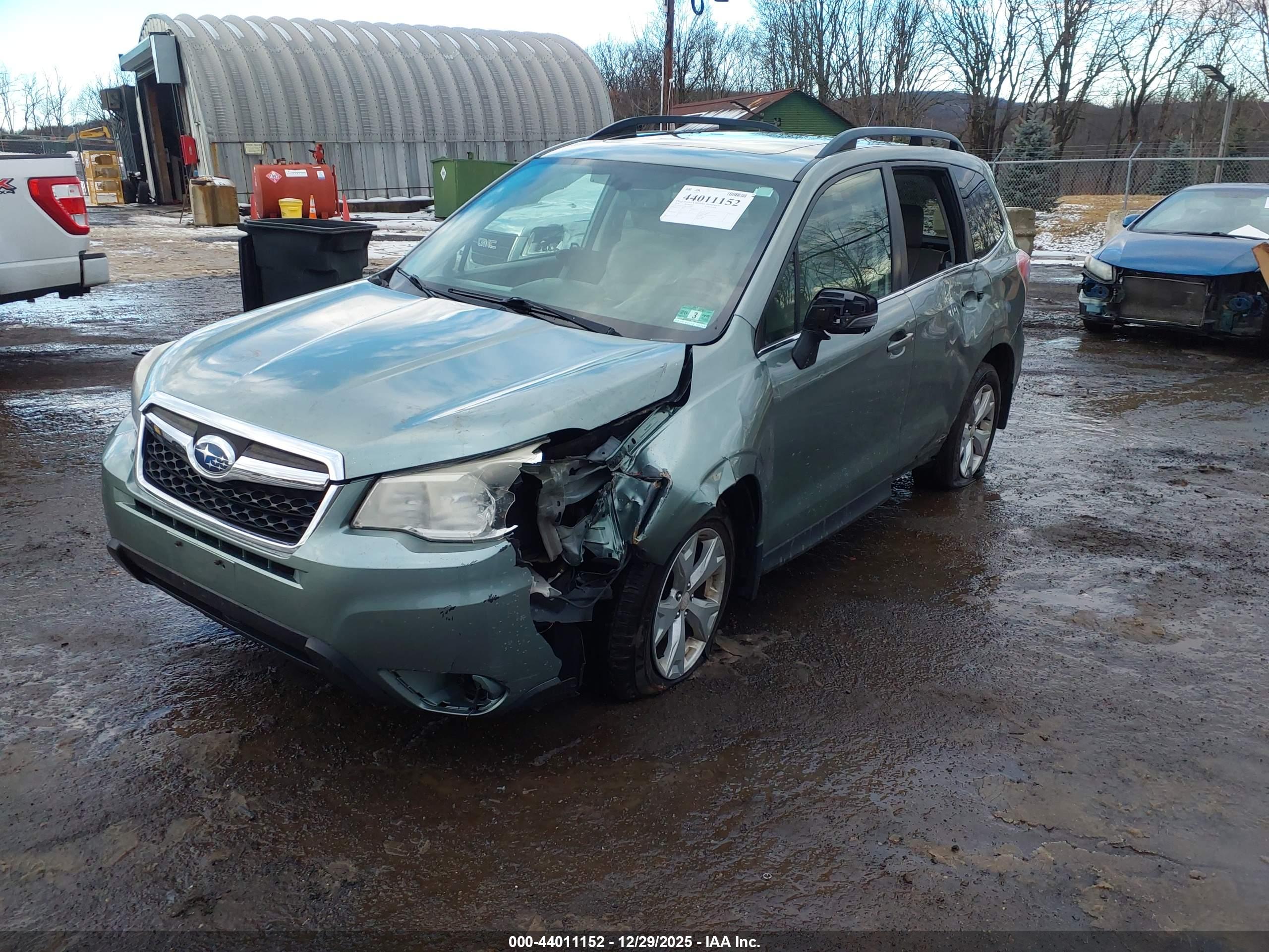 SUBARU FORESTER image 6