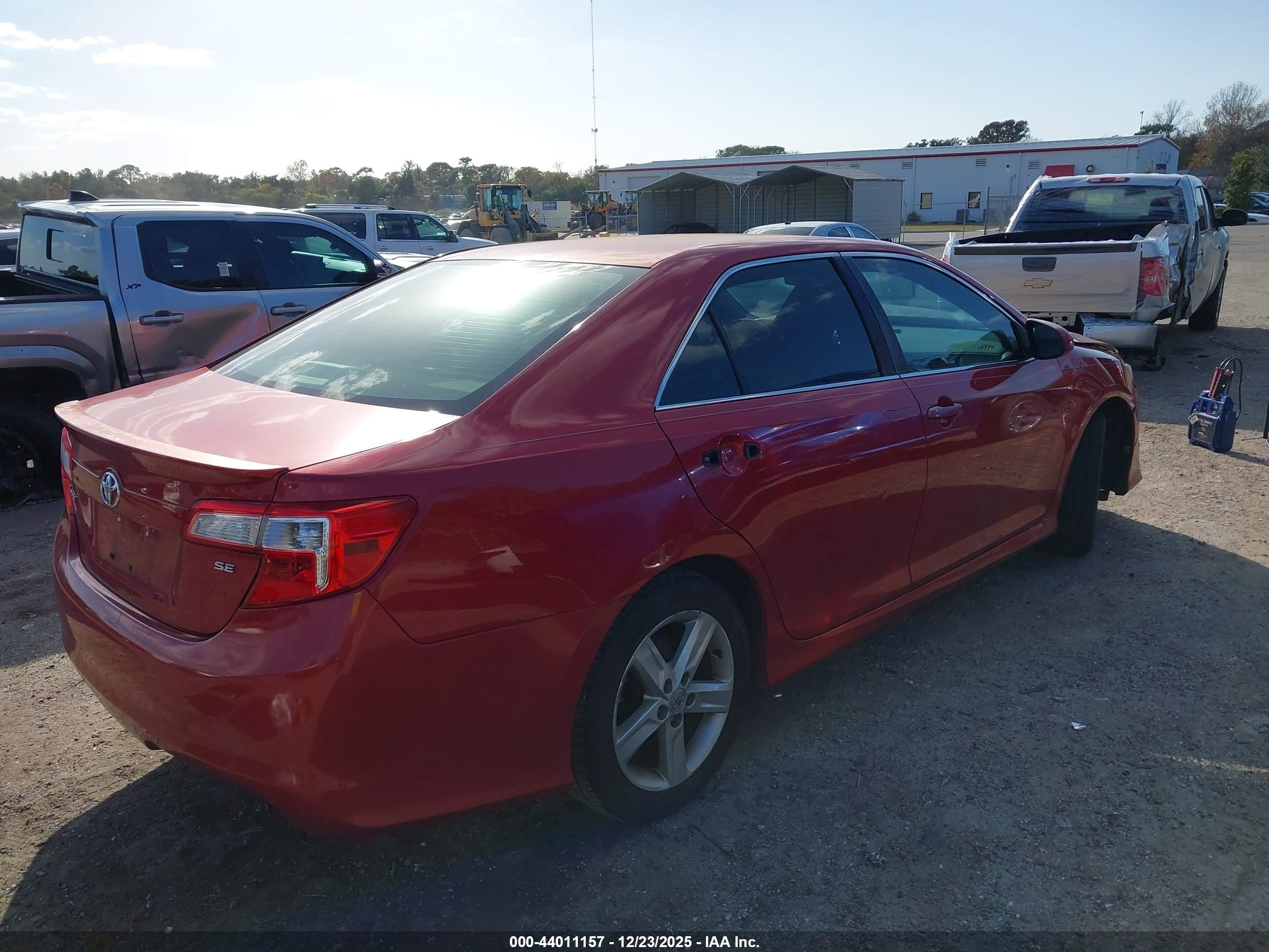 TOYOTA CAMRY image 4