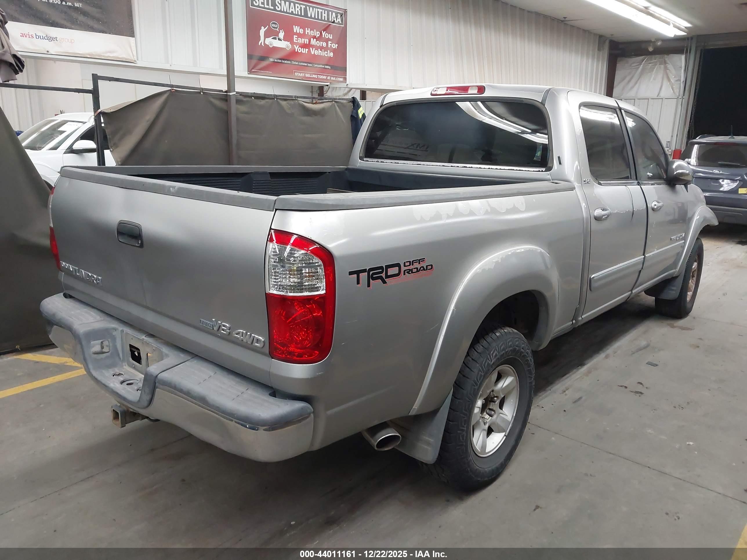 TOYOTA TUNDRA image 4