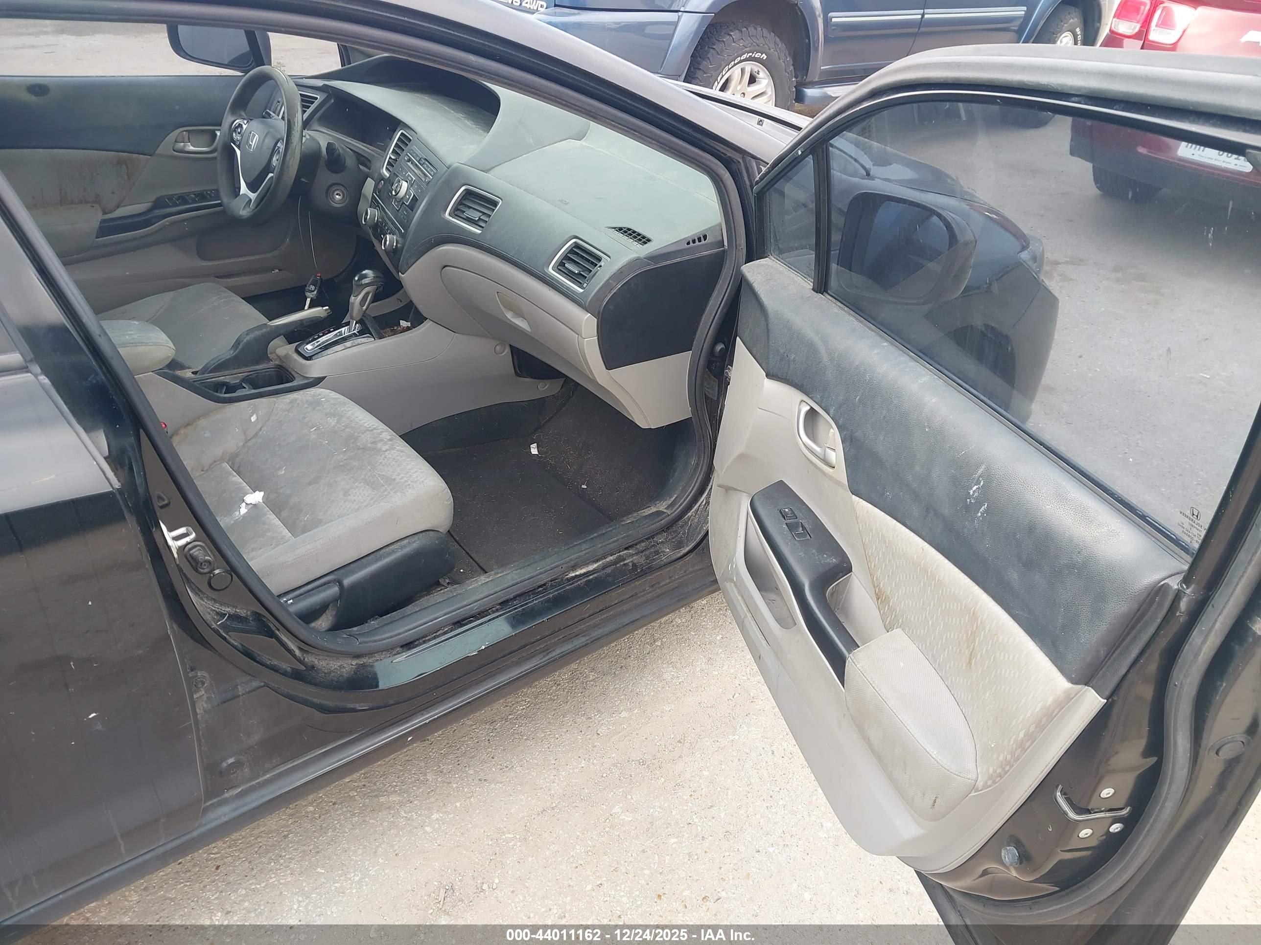 HONDA CIVIC image 5