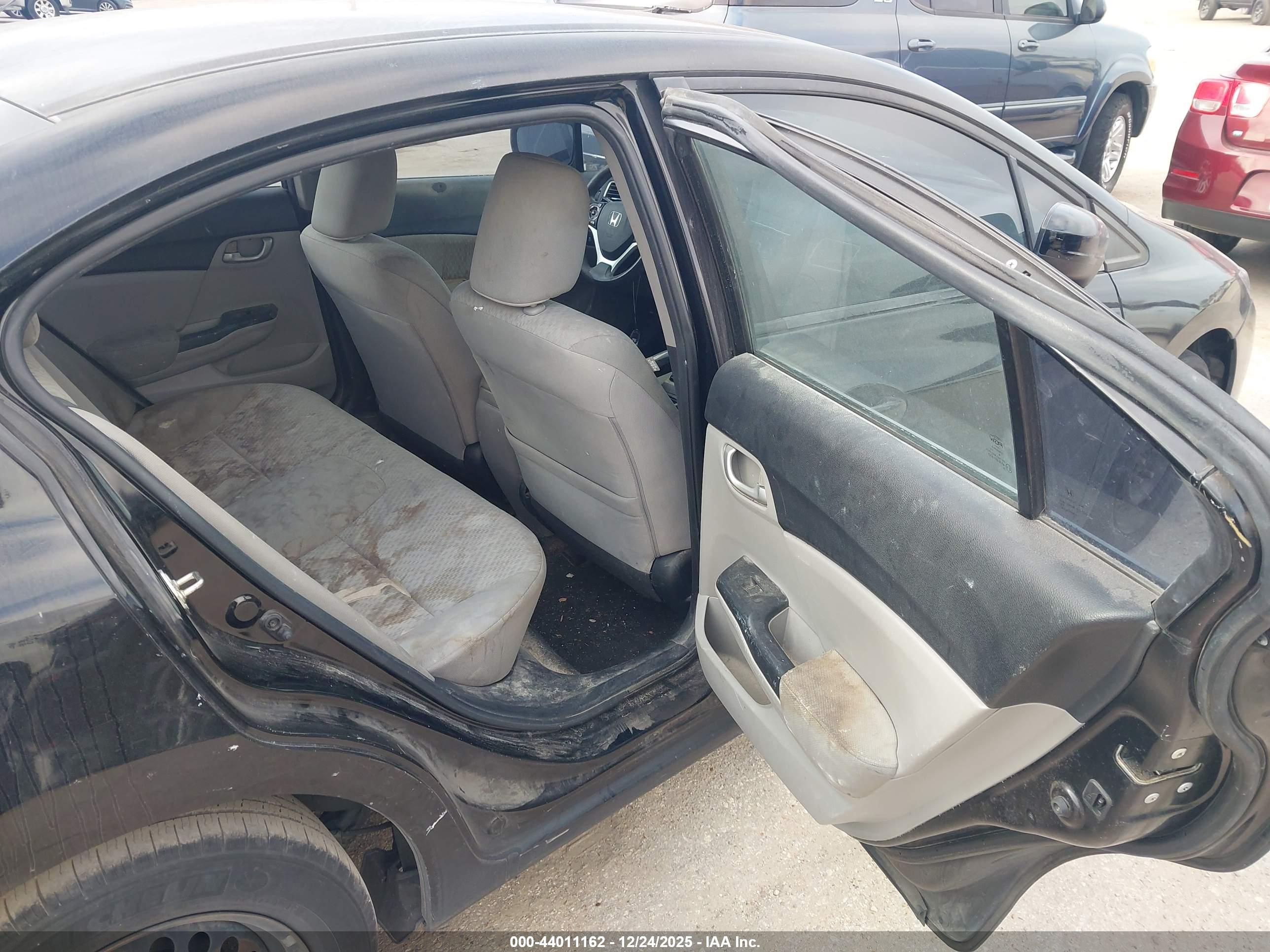 HONDA CIVIC image 8