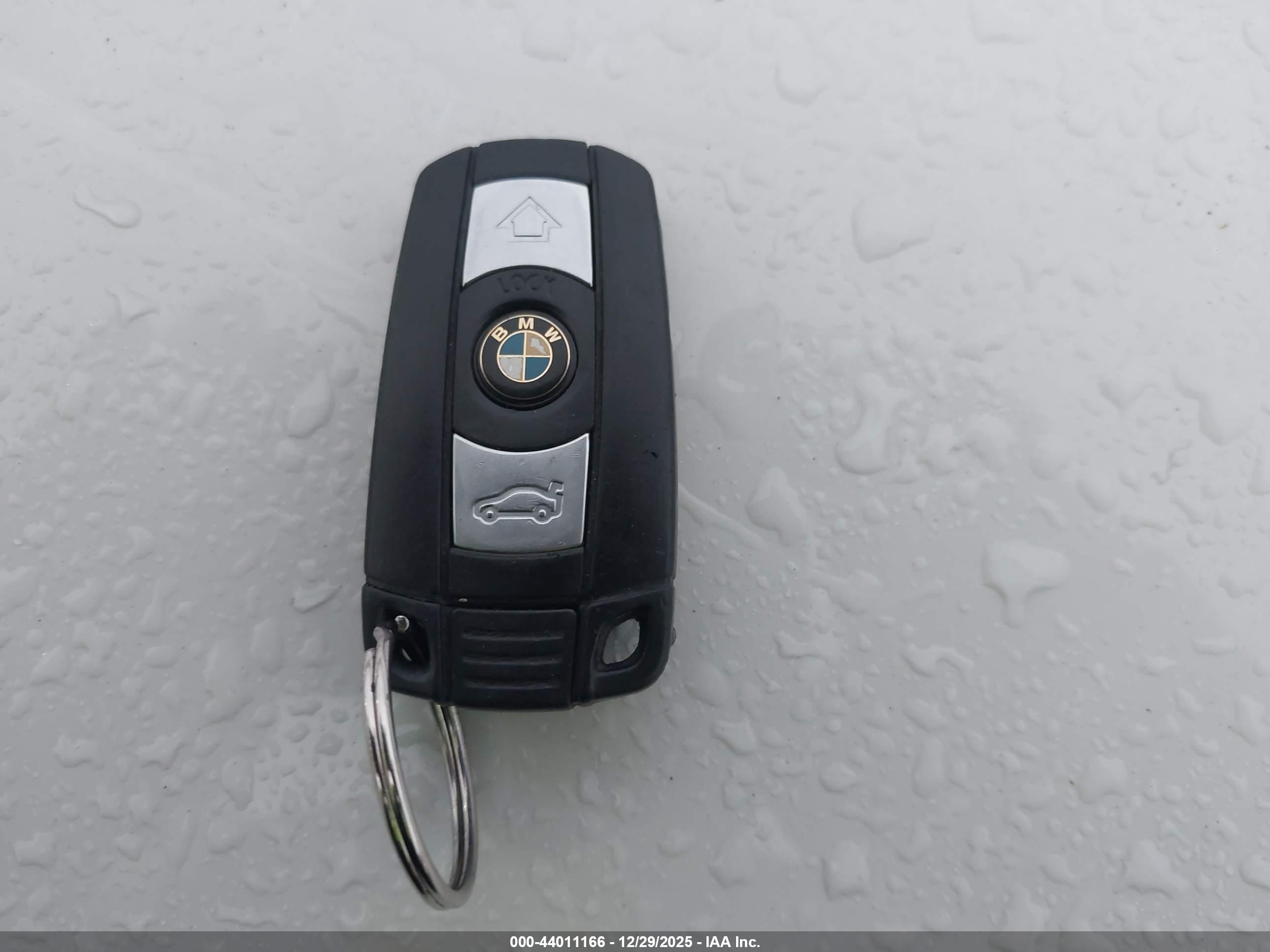 BMW 528I image 11