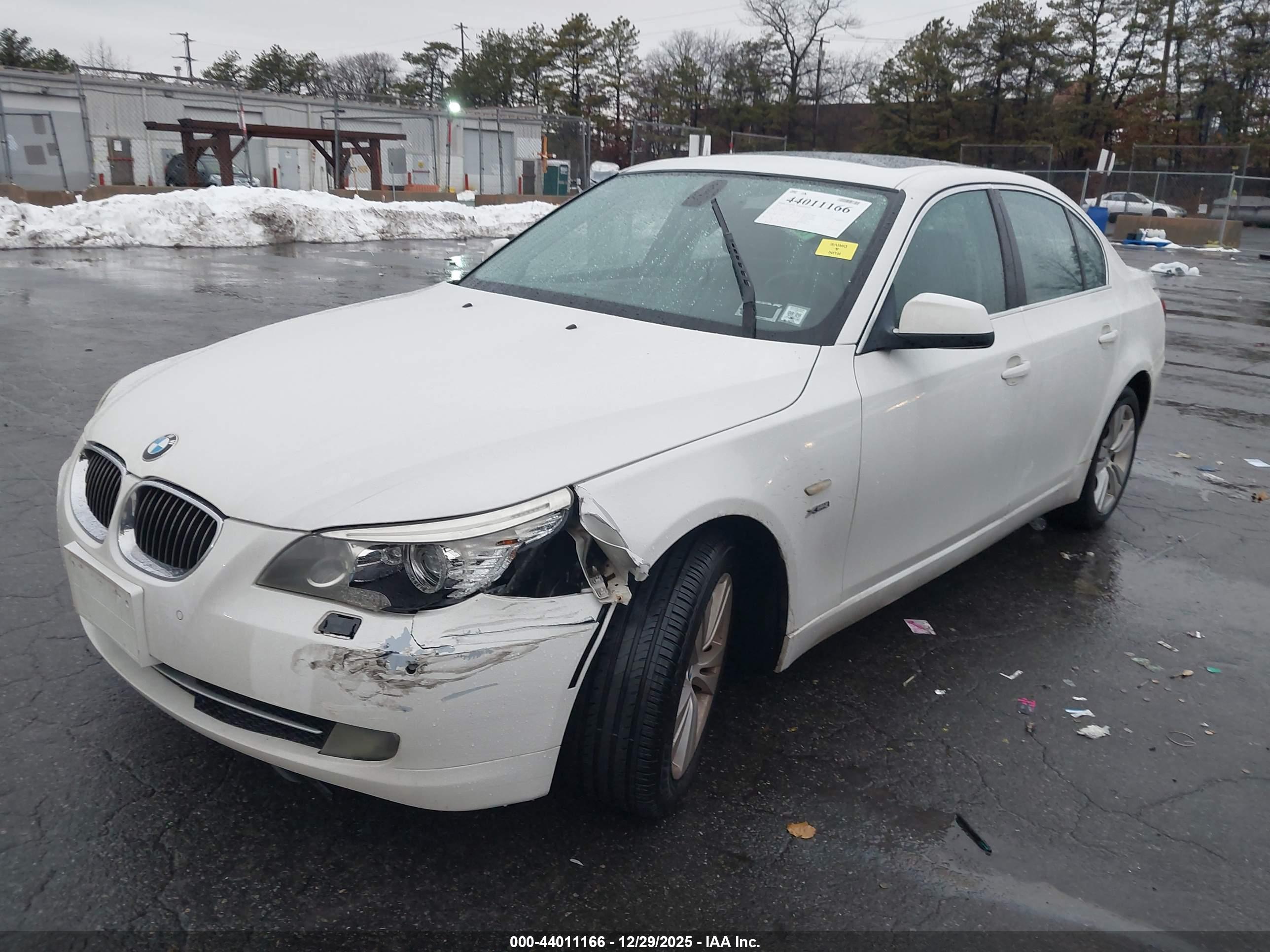 BMW 528I image 6