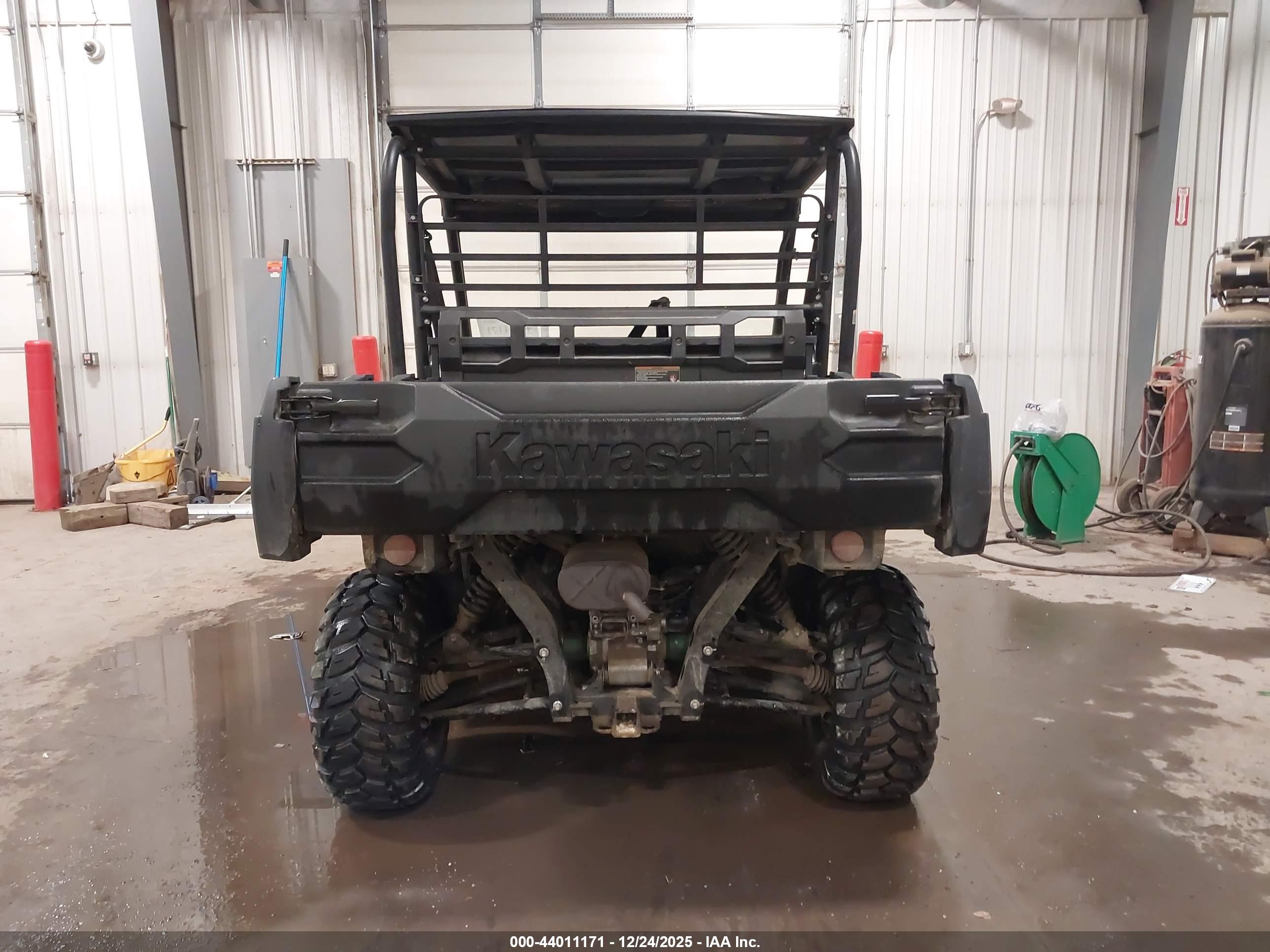 KAWASAKI KAF820 image 6