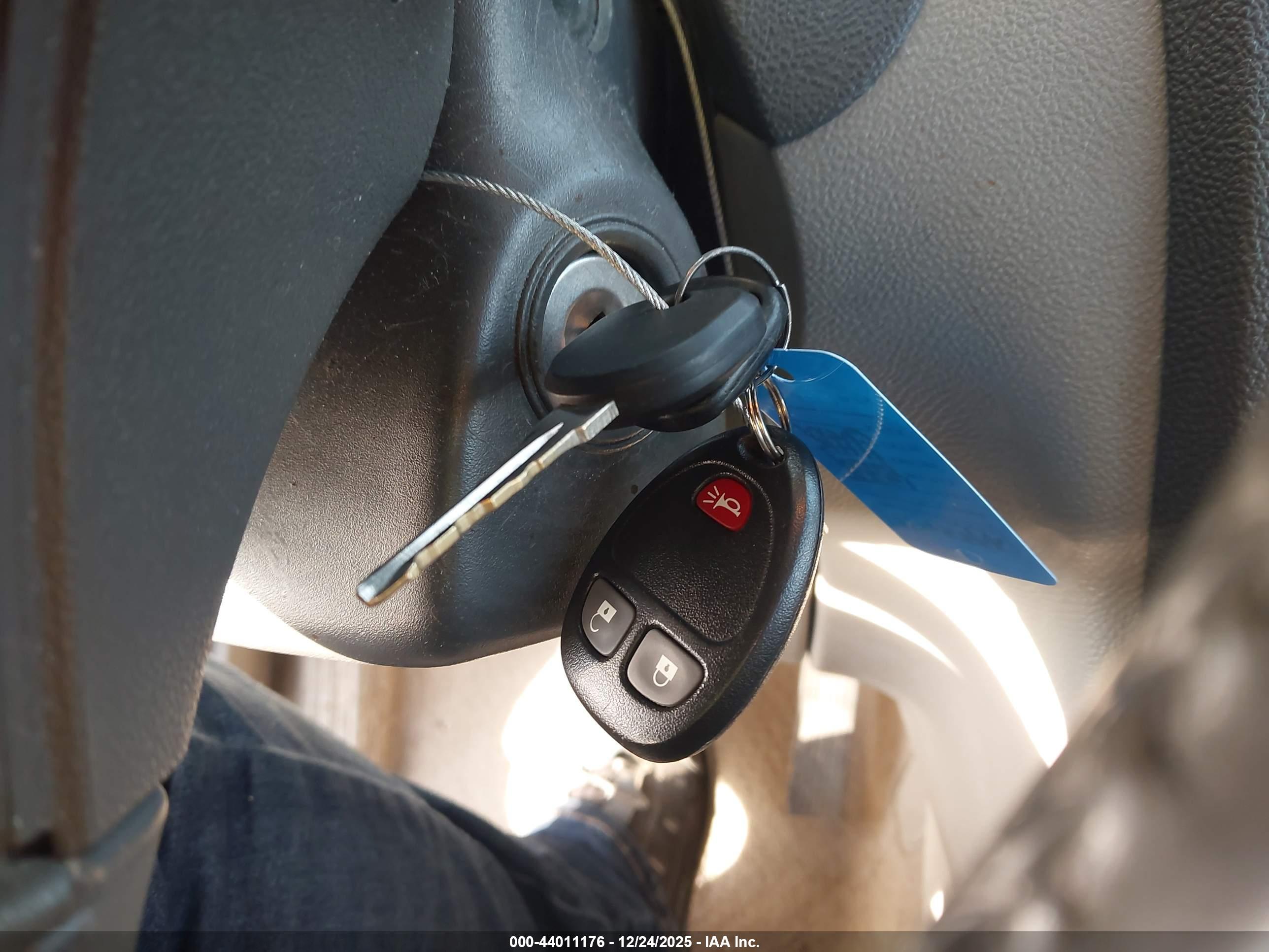 CHEVROLET HHR image 11