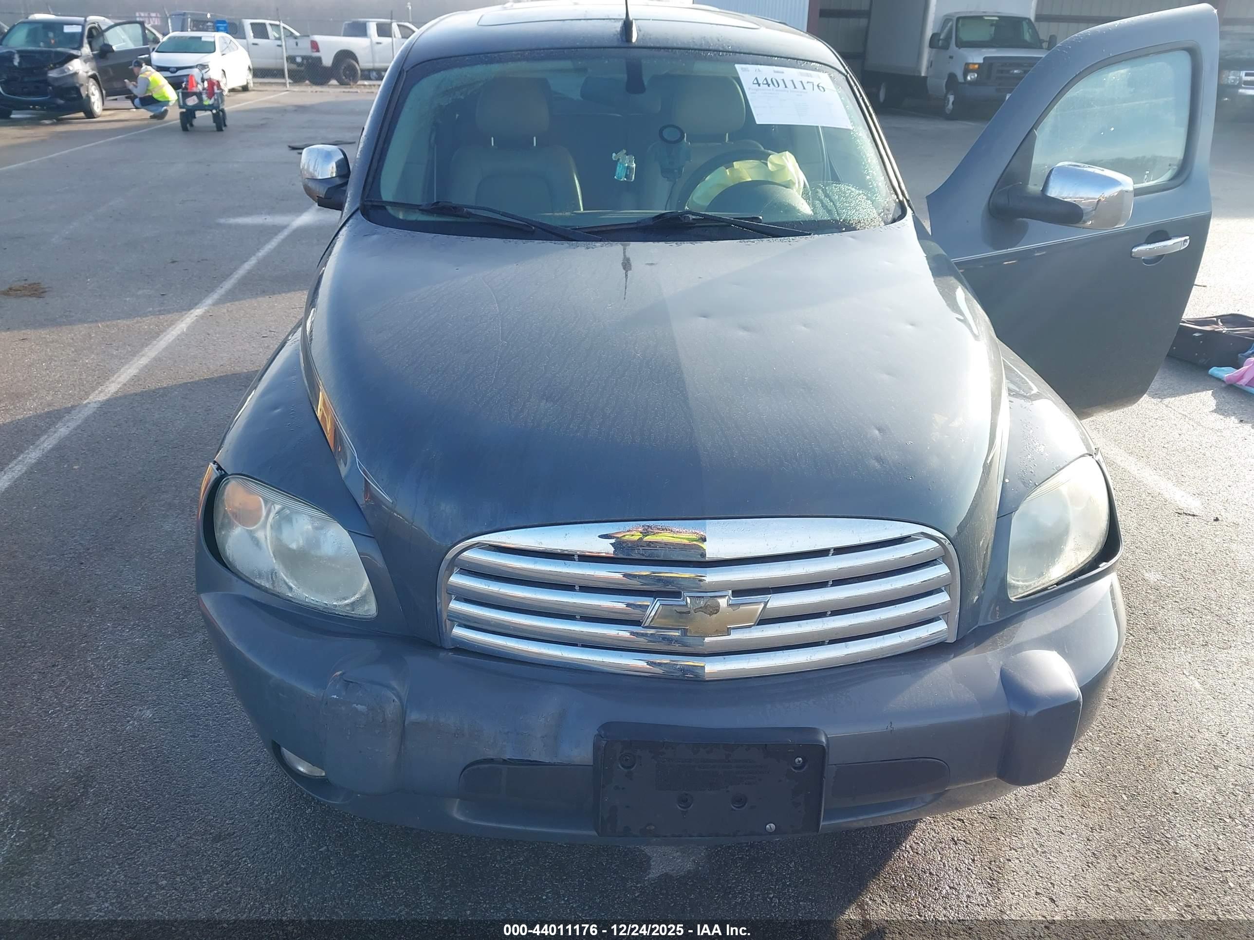 CHEVROLET HHR image 6