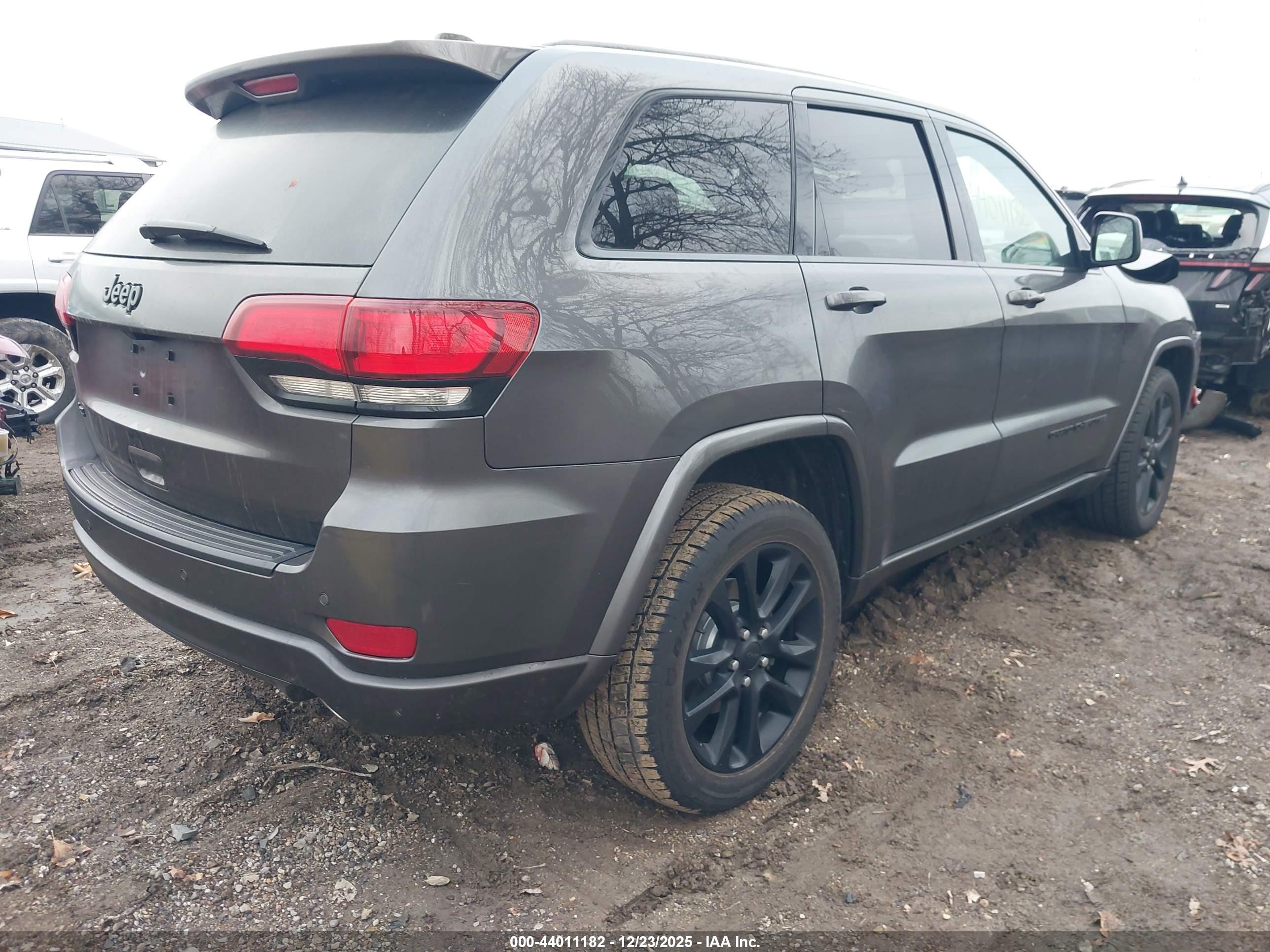 JEEP GRAND image 4