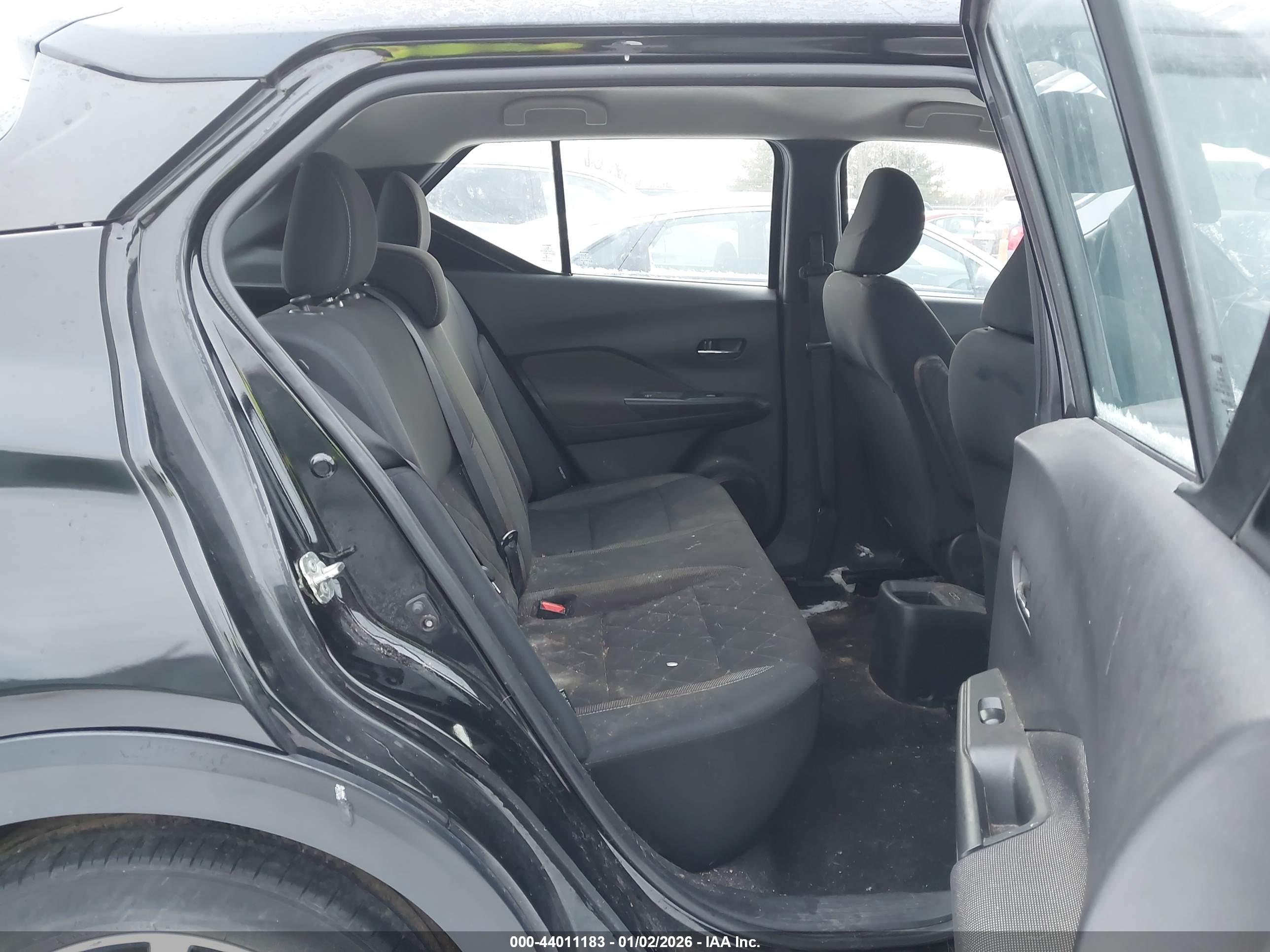 NISSAN KICKS image 8