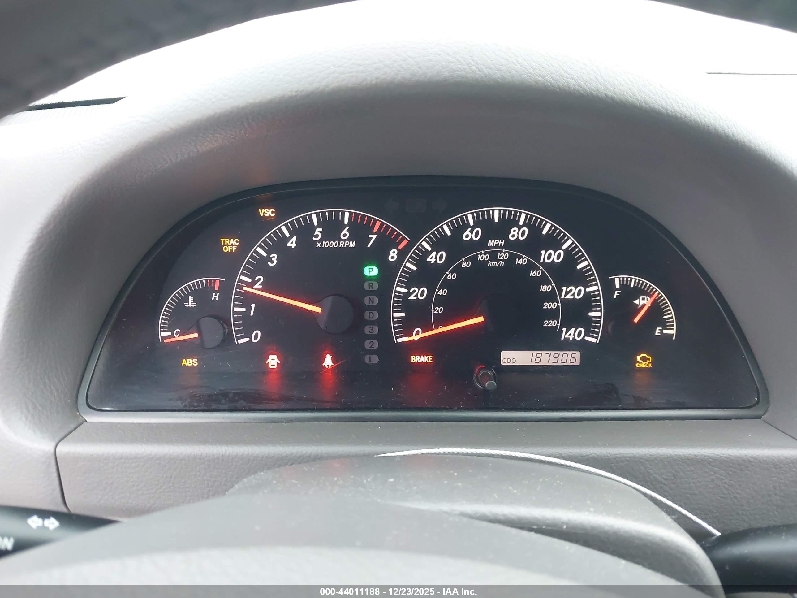 TOYOTA CAMRY image 7