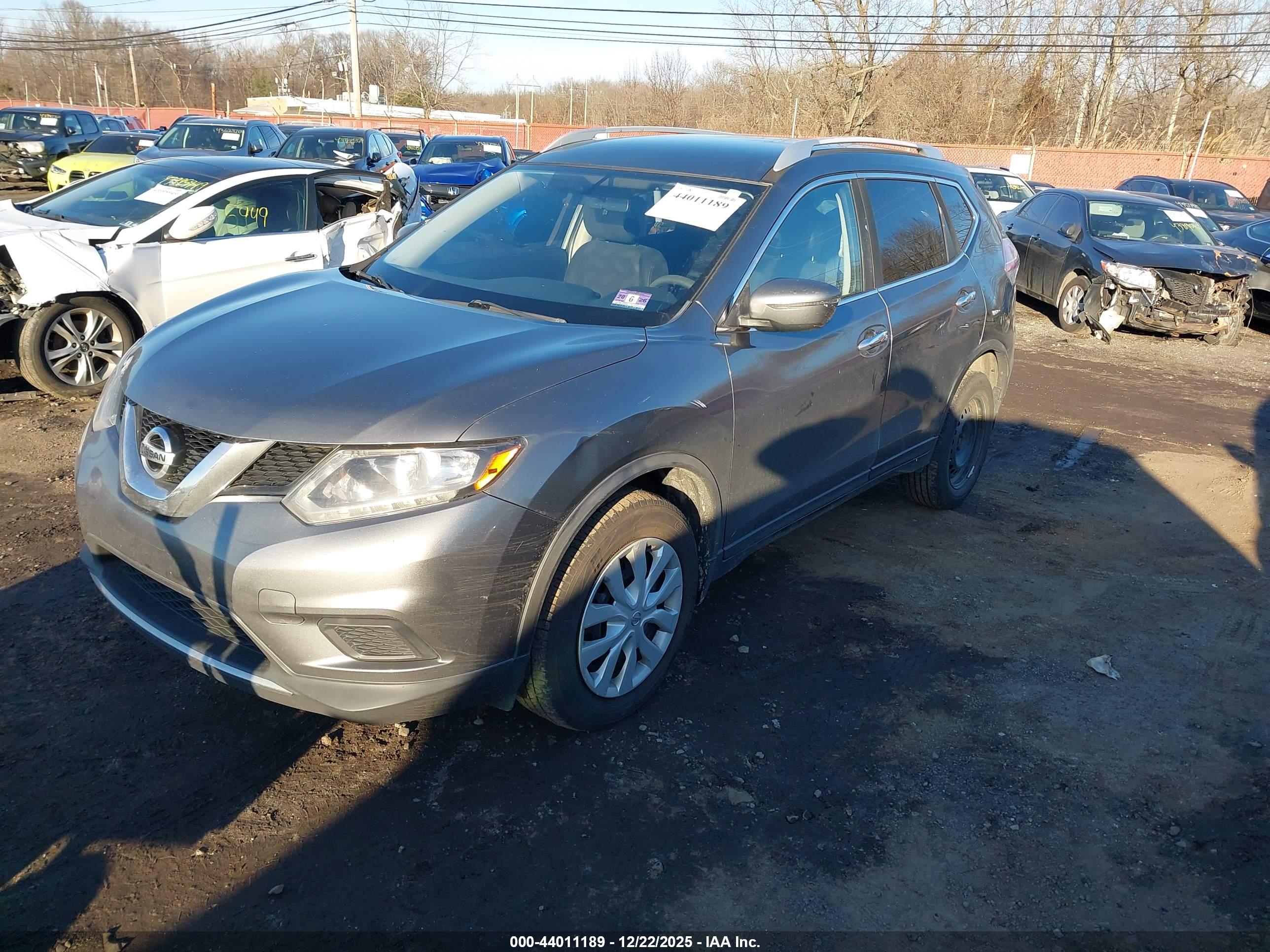 NISSAN ROGUE image 2