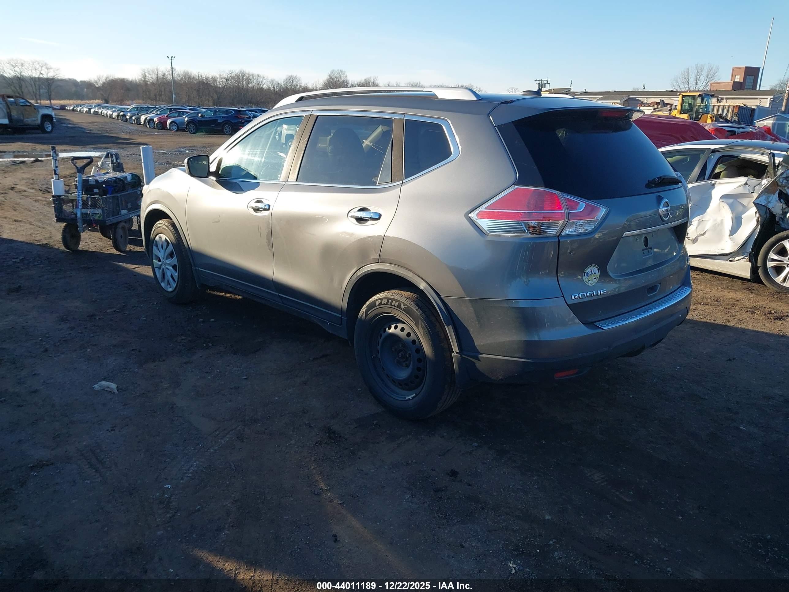 NISSAN ROGUE image 3