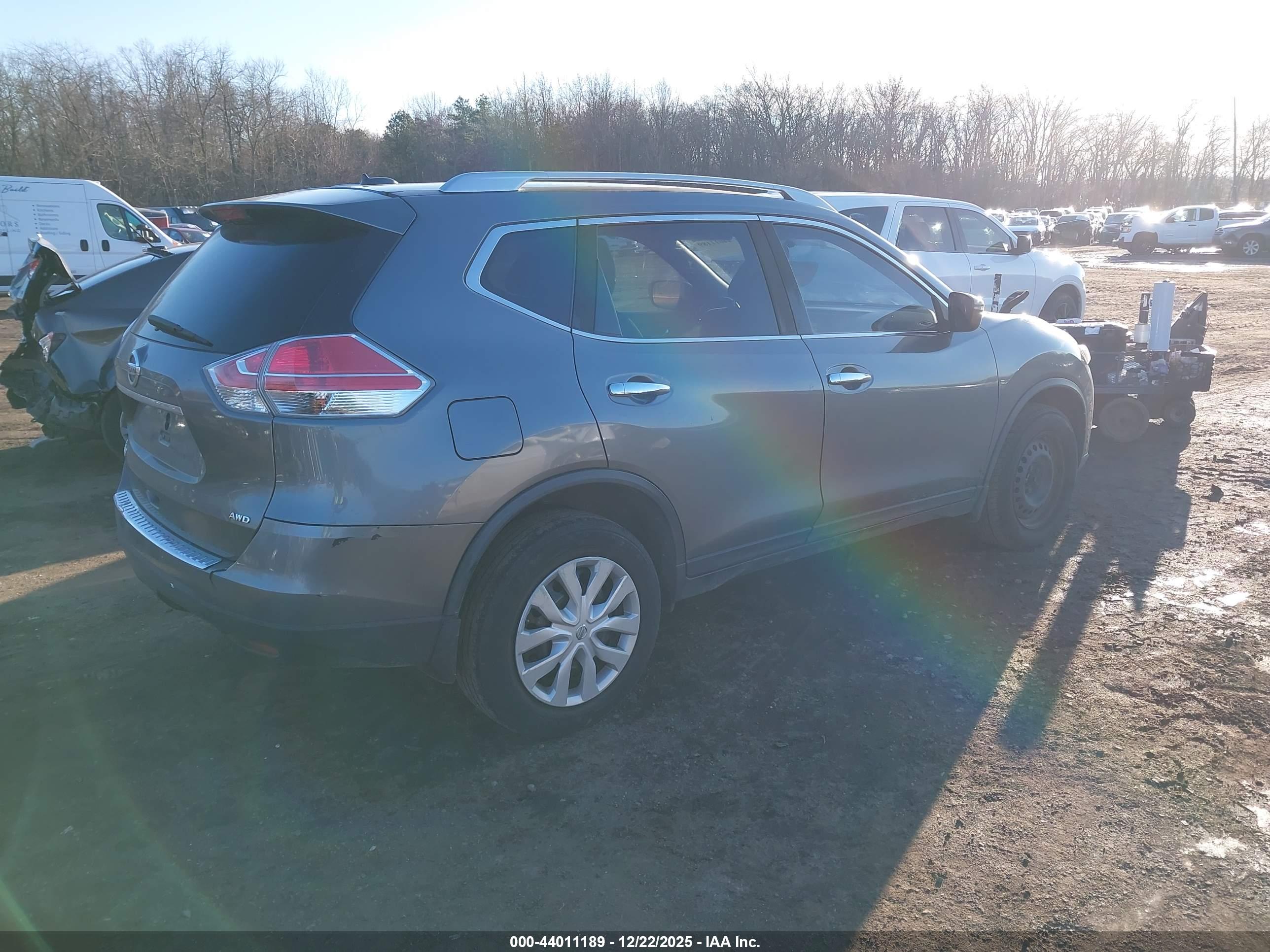 NISSAN ROGUE image 4