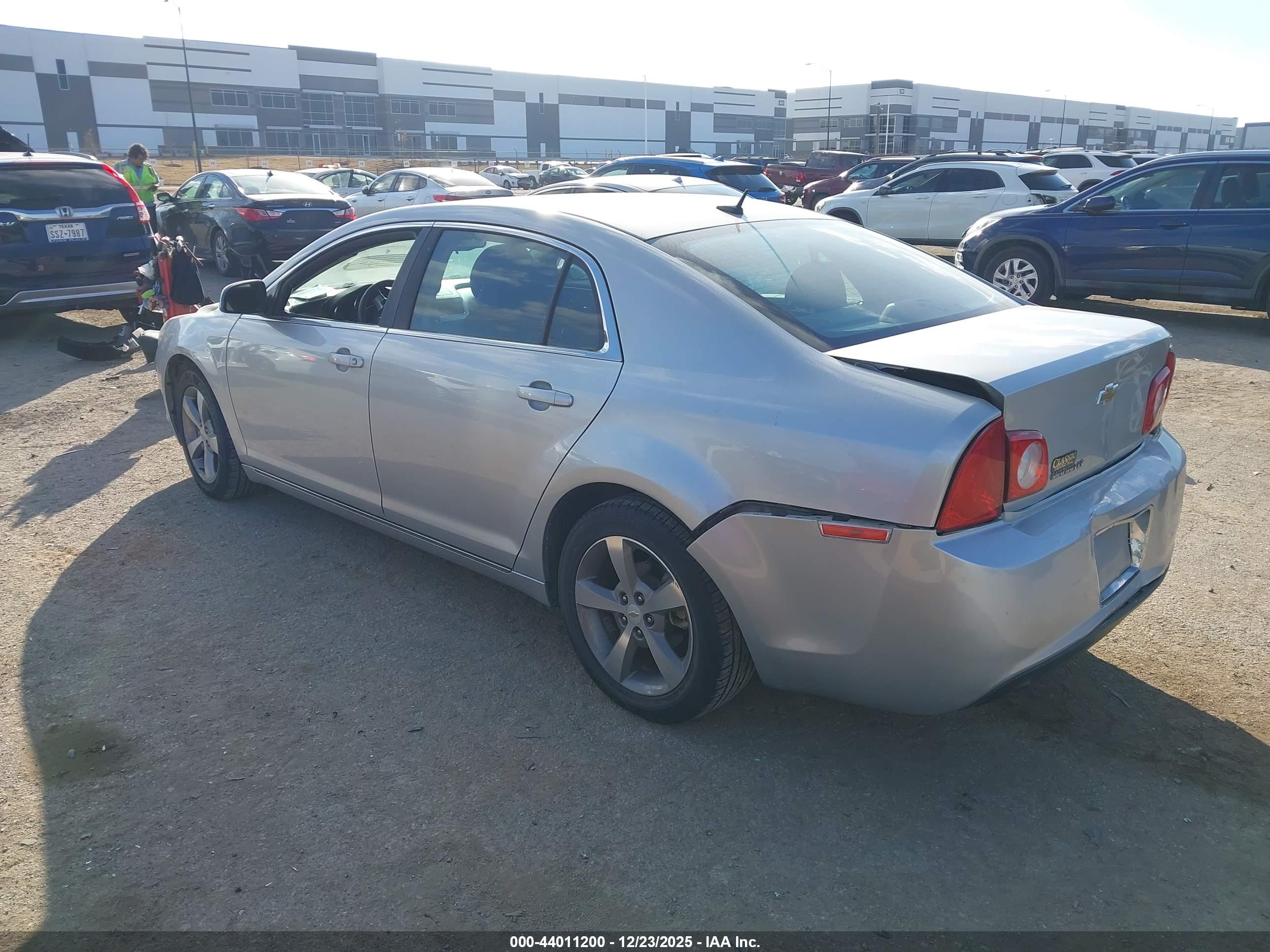 CHEVROLET MALIBU image 3