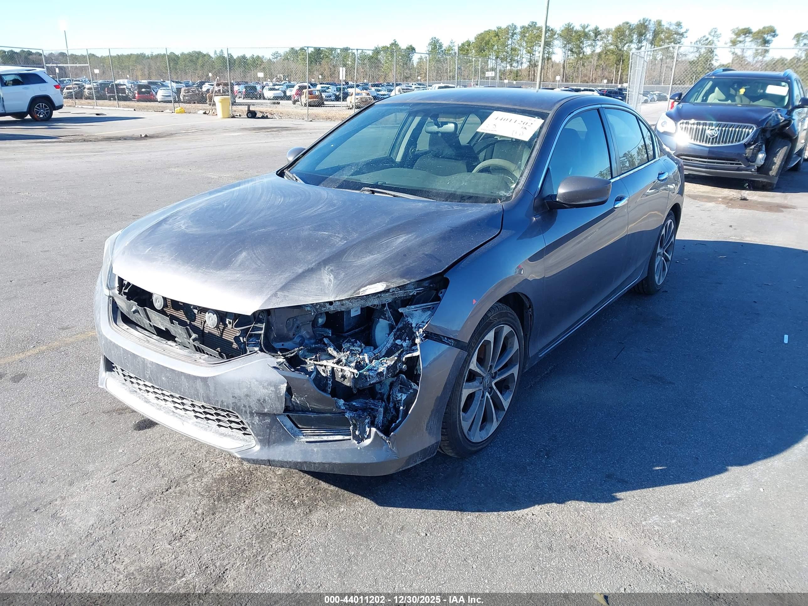HONDA ACCORD image 2