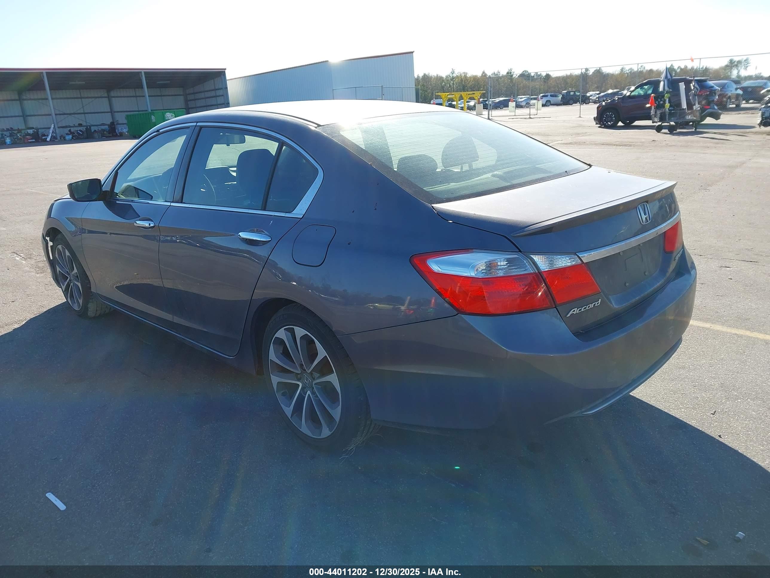 HONDA ACCORD image 3