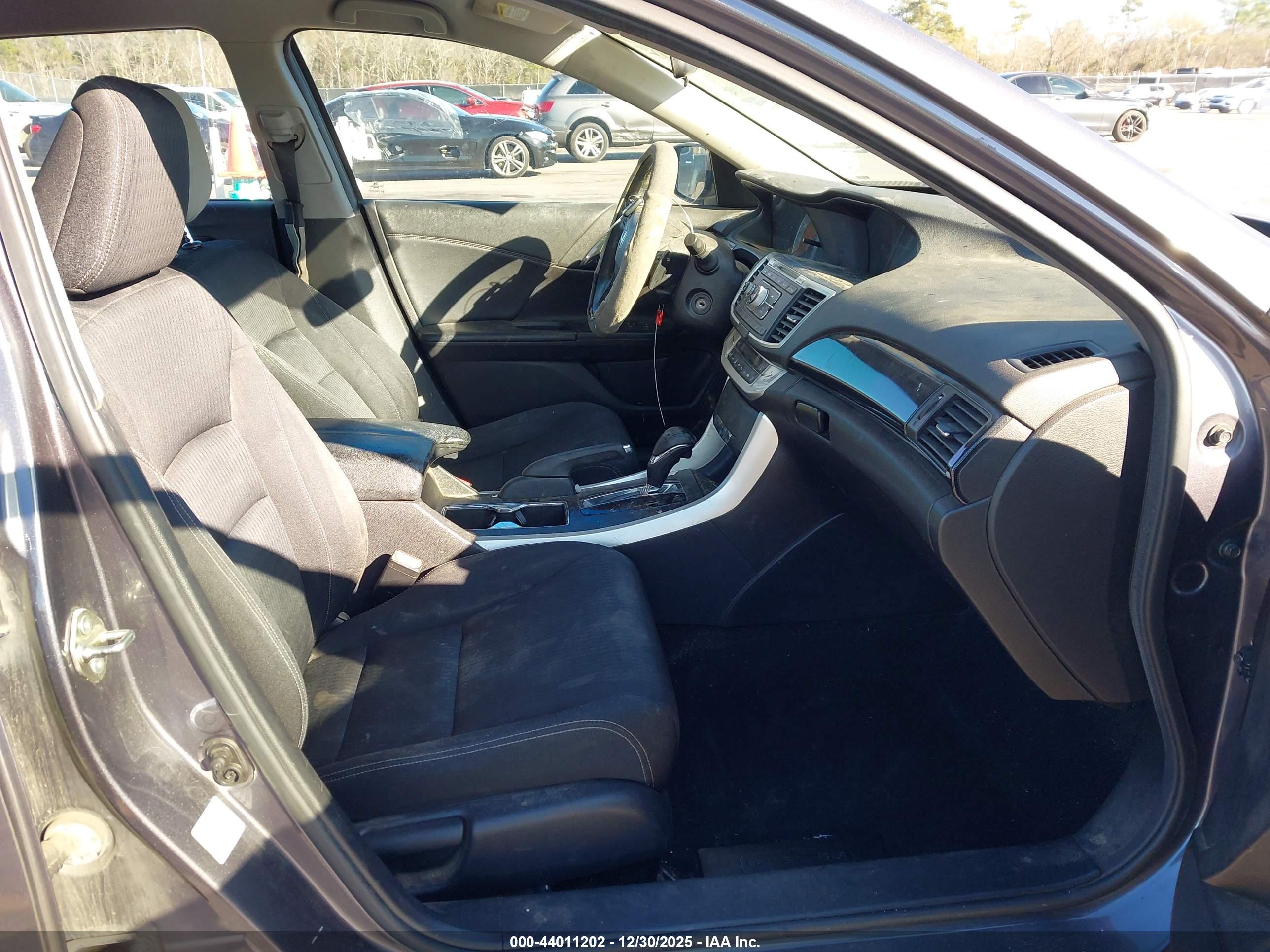 HONDA ACCORD image 5