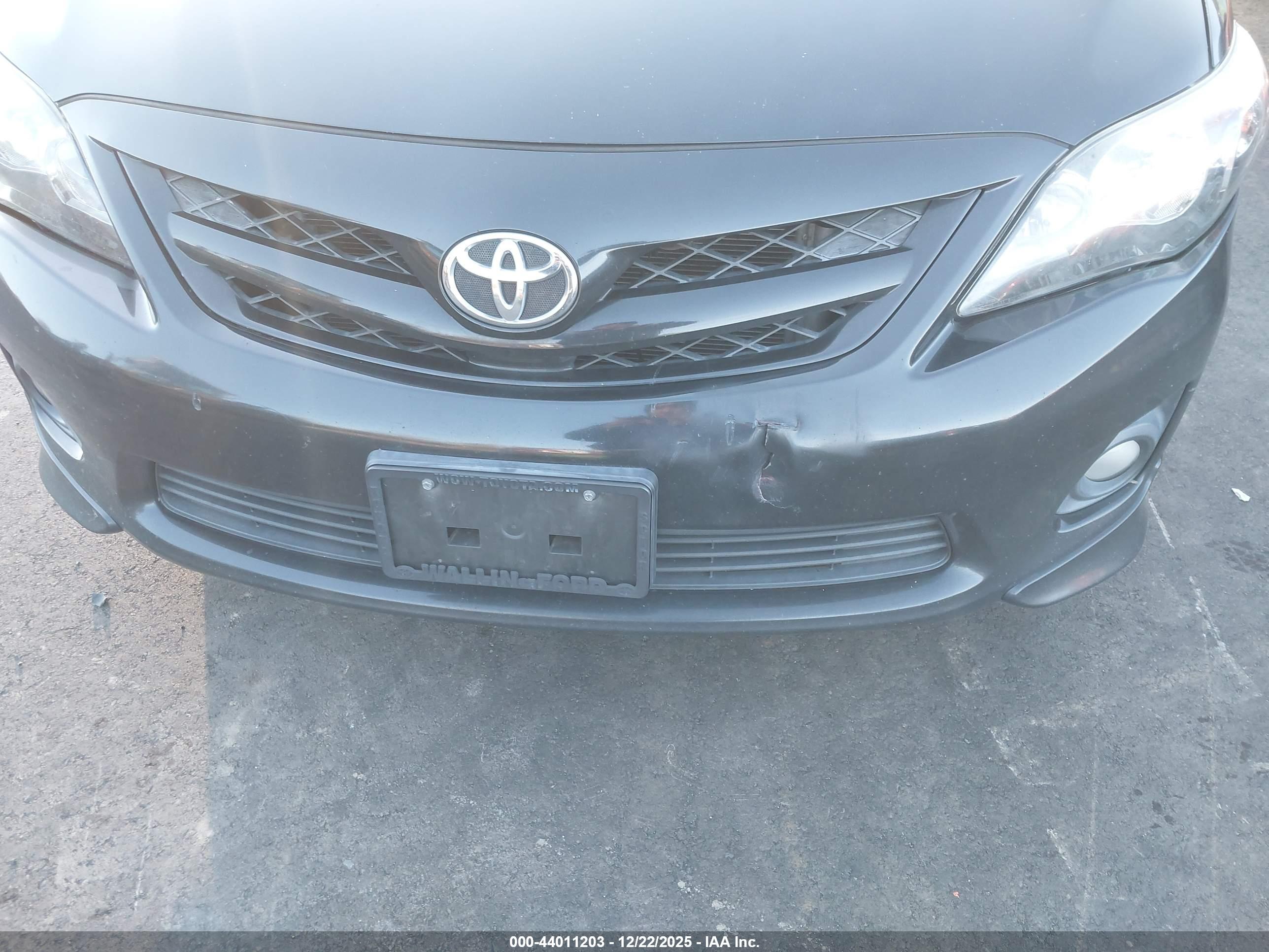 TOYOTA COROLLA image 6