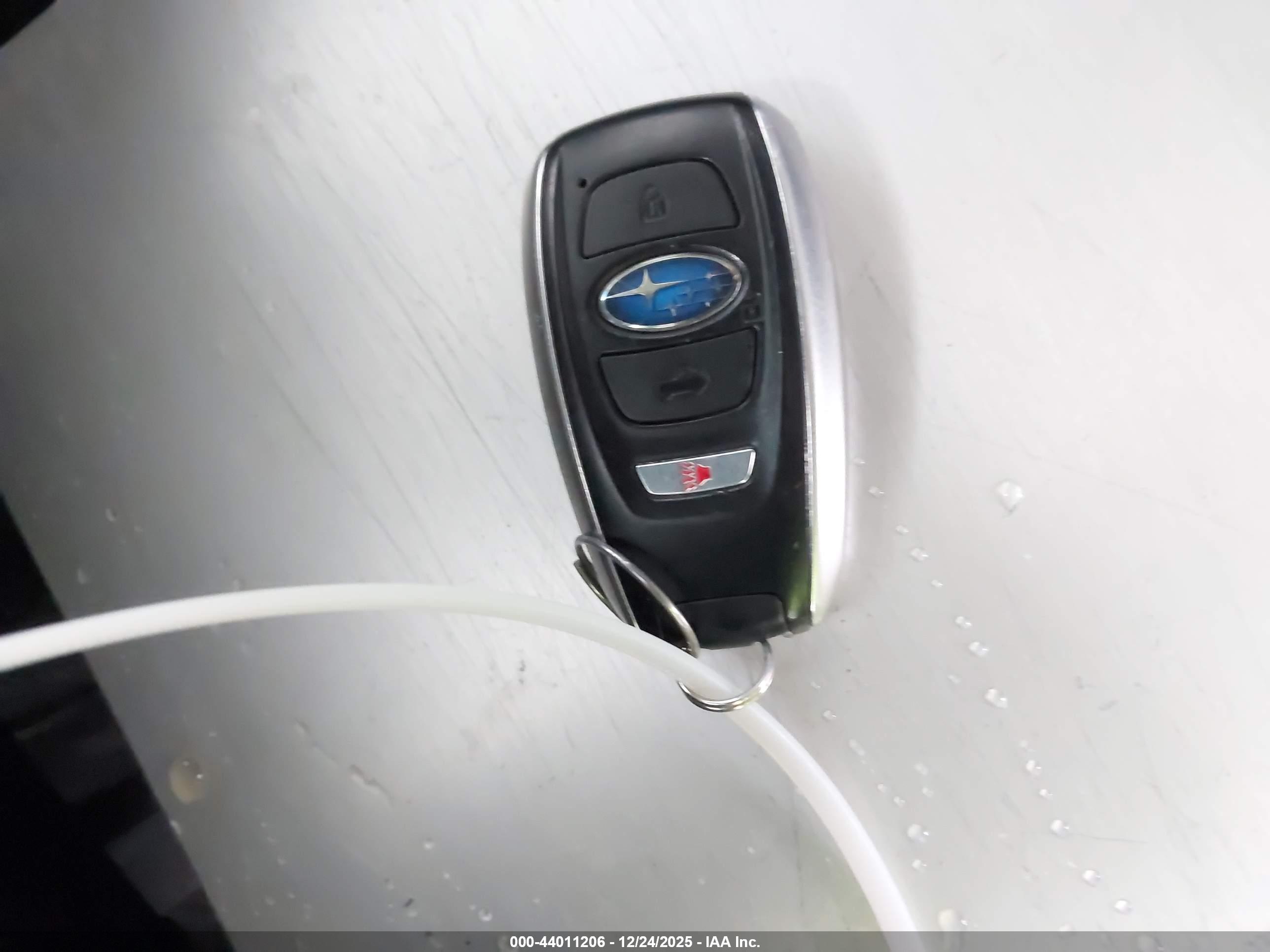 SUBARU OUTBACK image 11