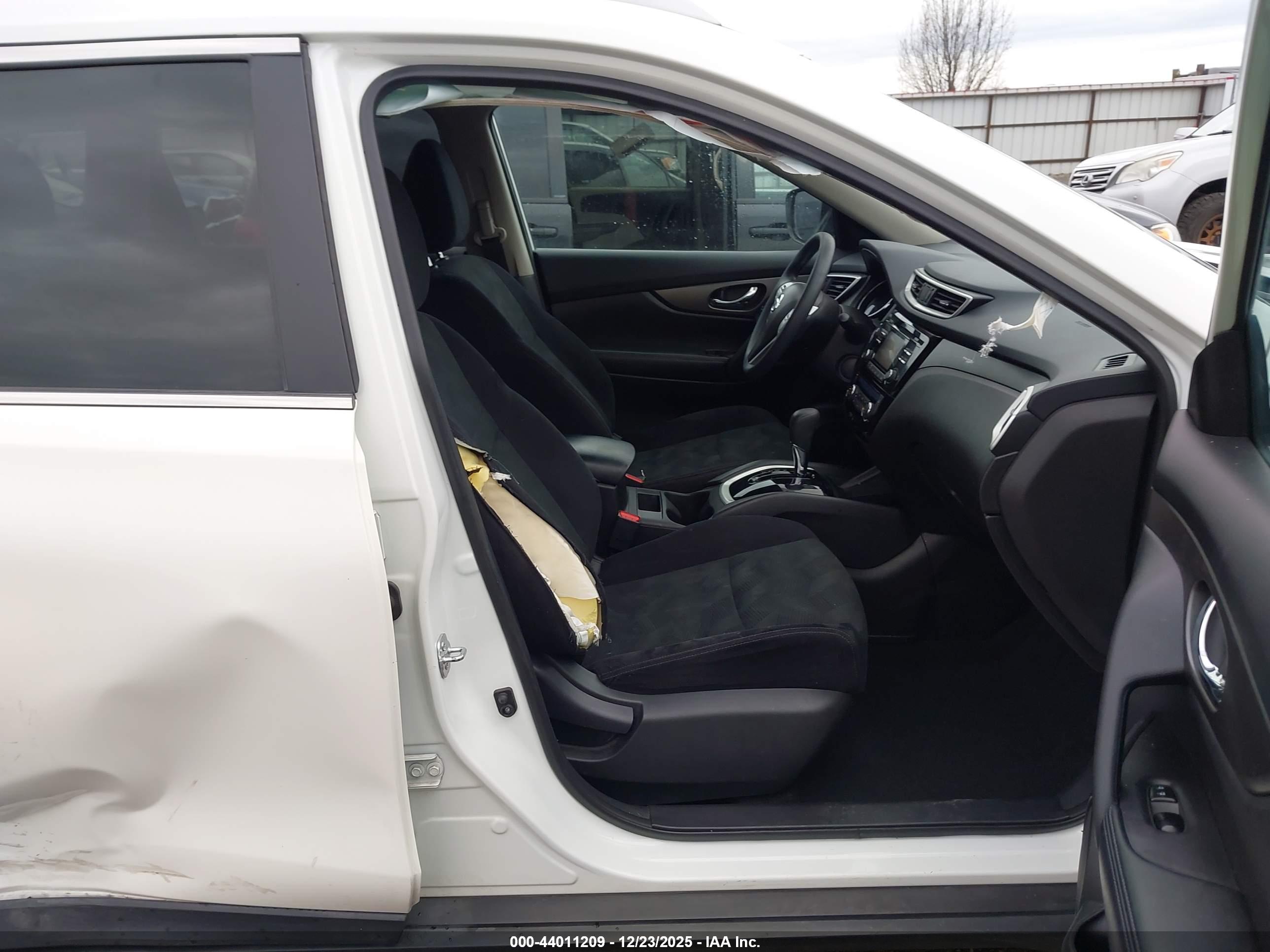 NISSAN ROGUE image 5