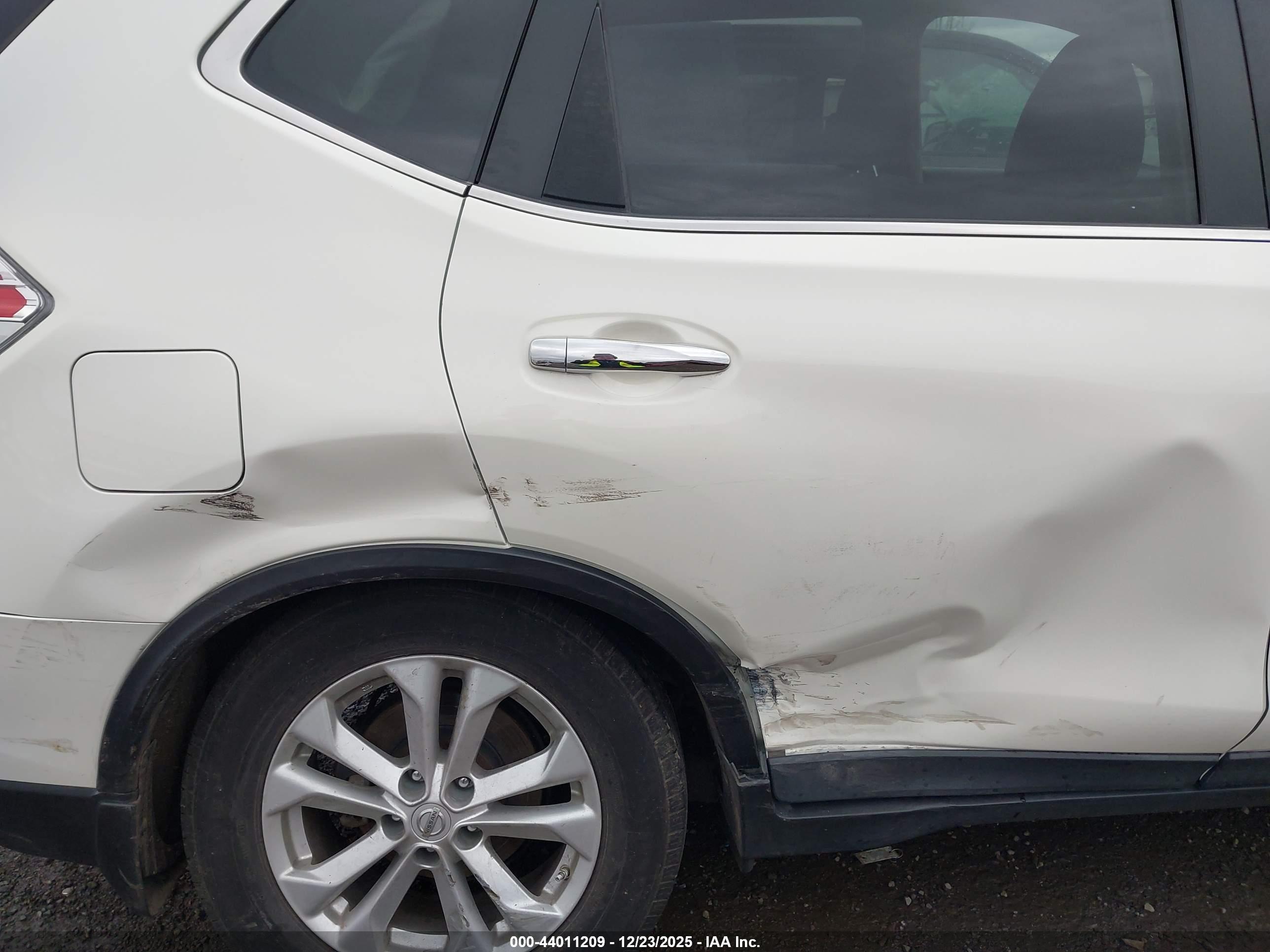 NISSAN ROGUE image 6