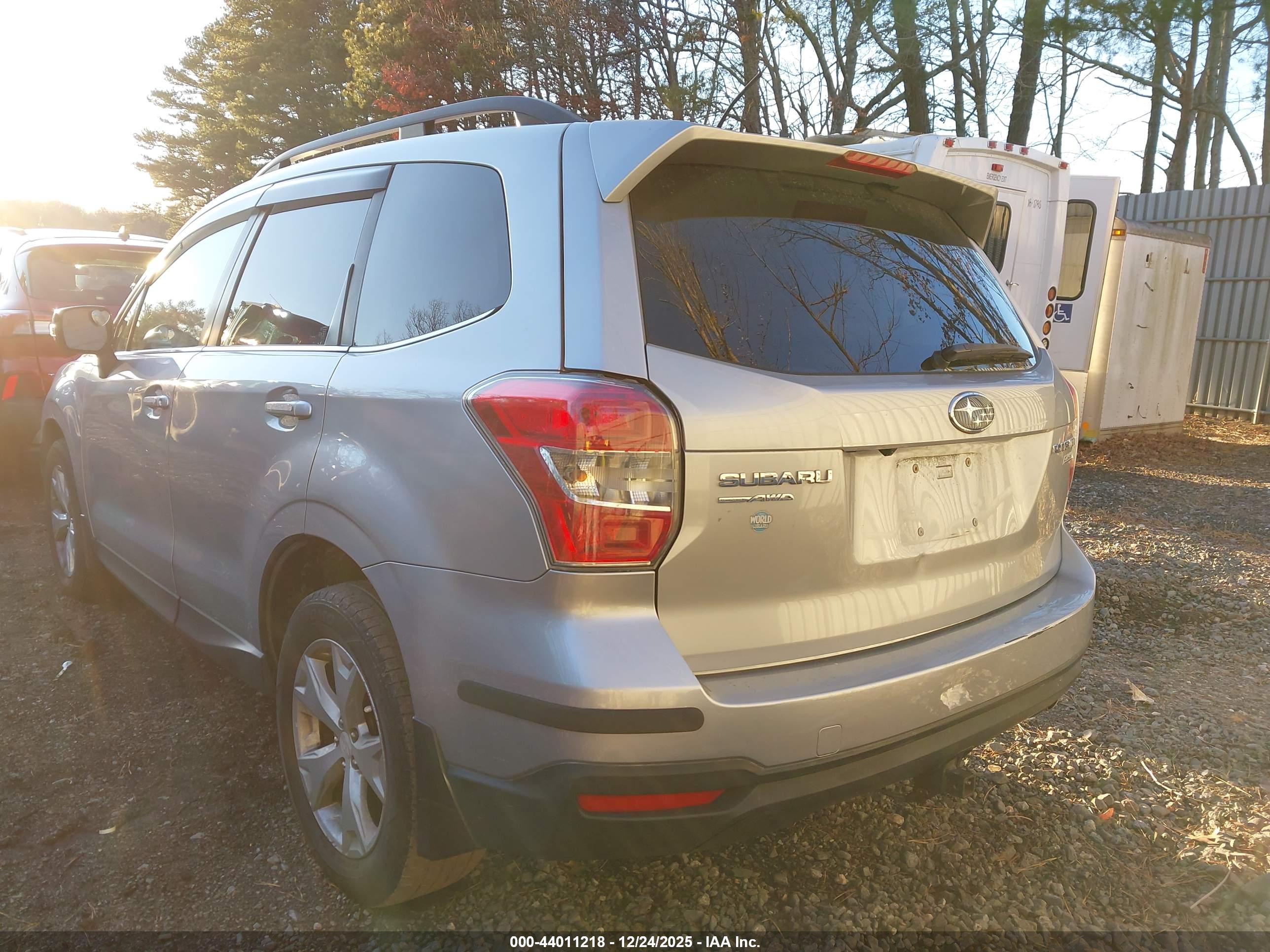 SUBARU FORESTER image 3