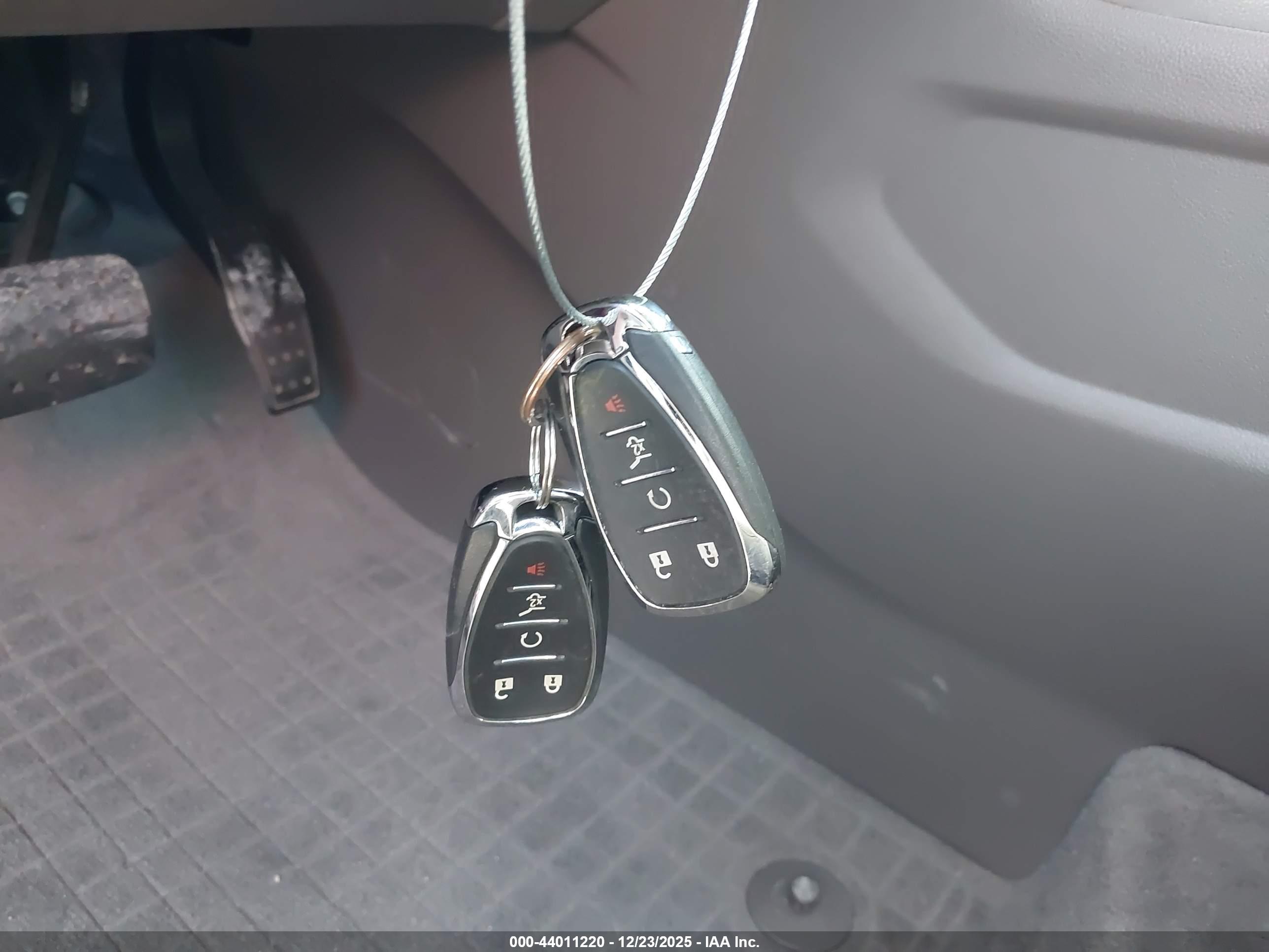 CHEVROLET TRAVERSE image 11